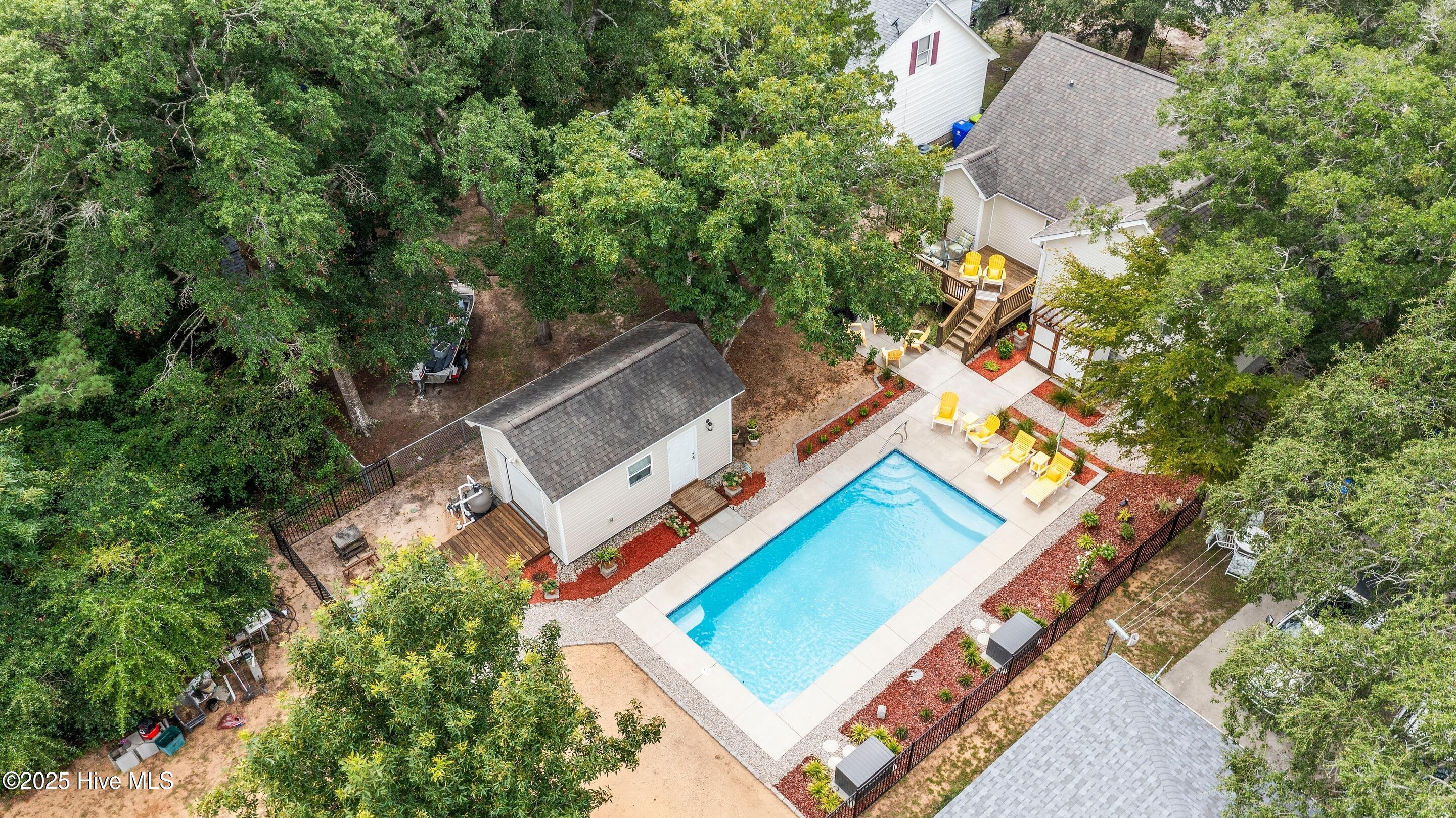 100526521 | Photo 71