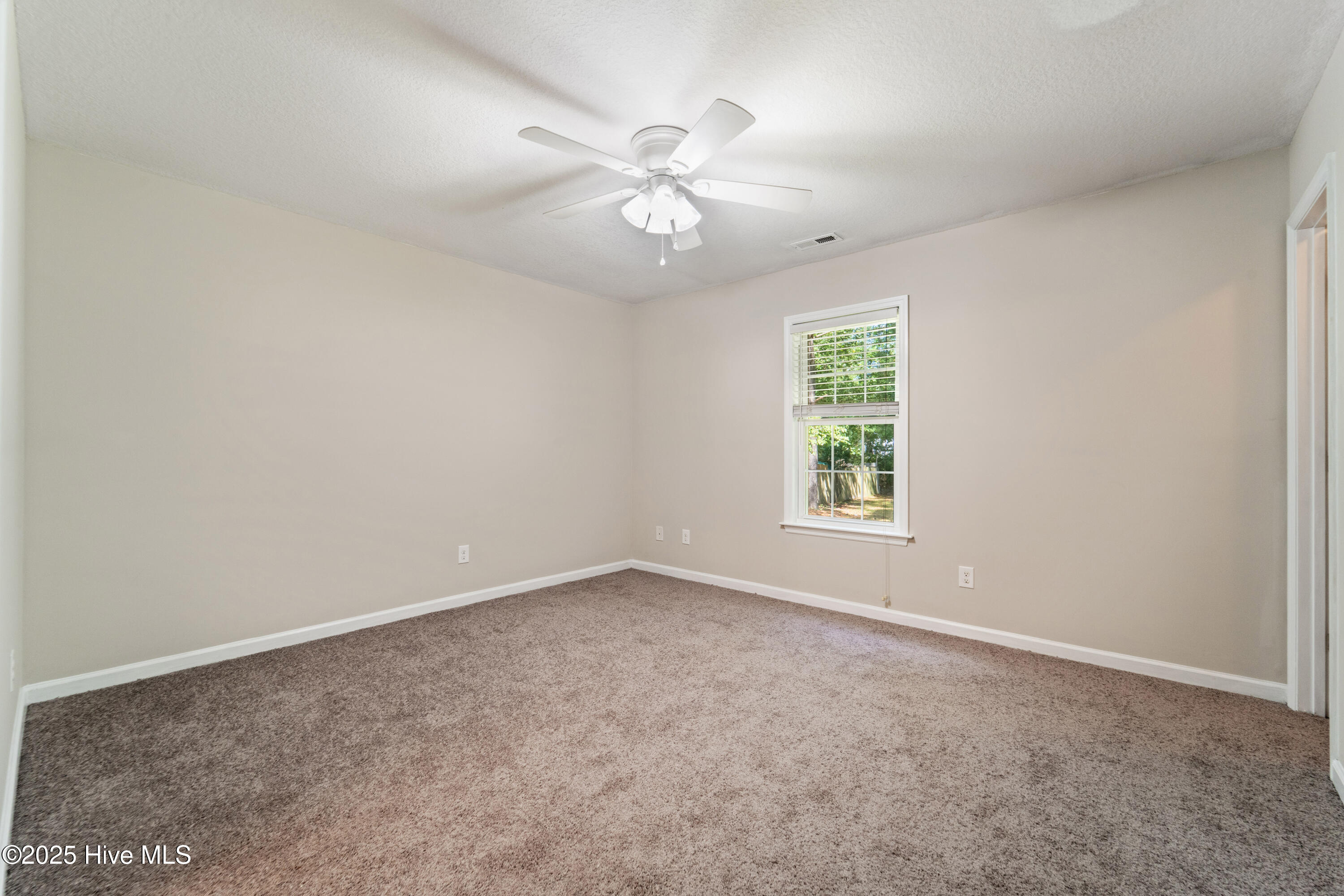 205 Sourwood Court, Jacksonville, NC 28540 – photo 22: DSC06327