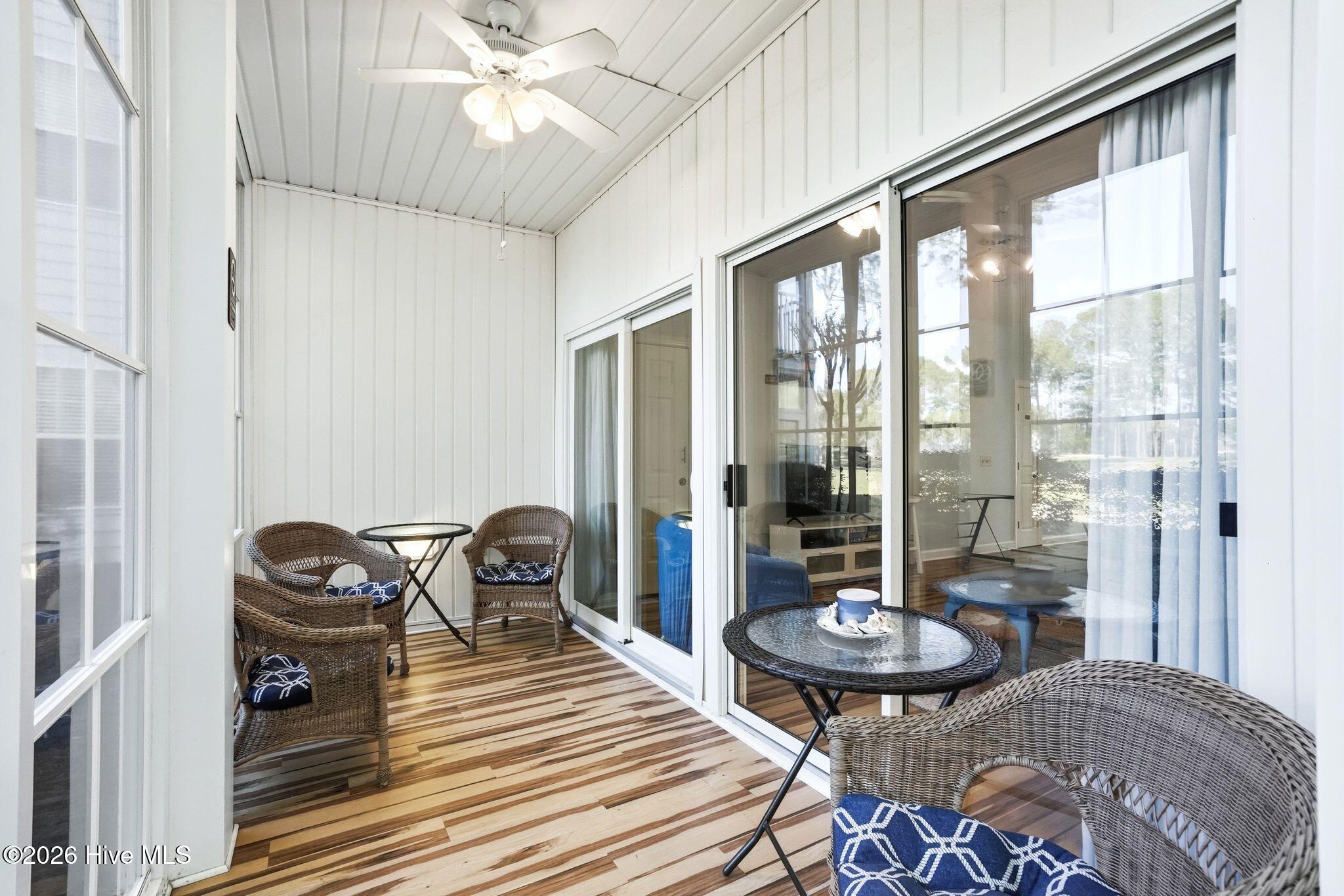 100565288 | Photo 36