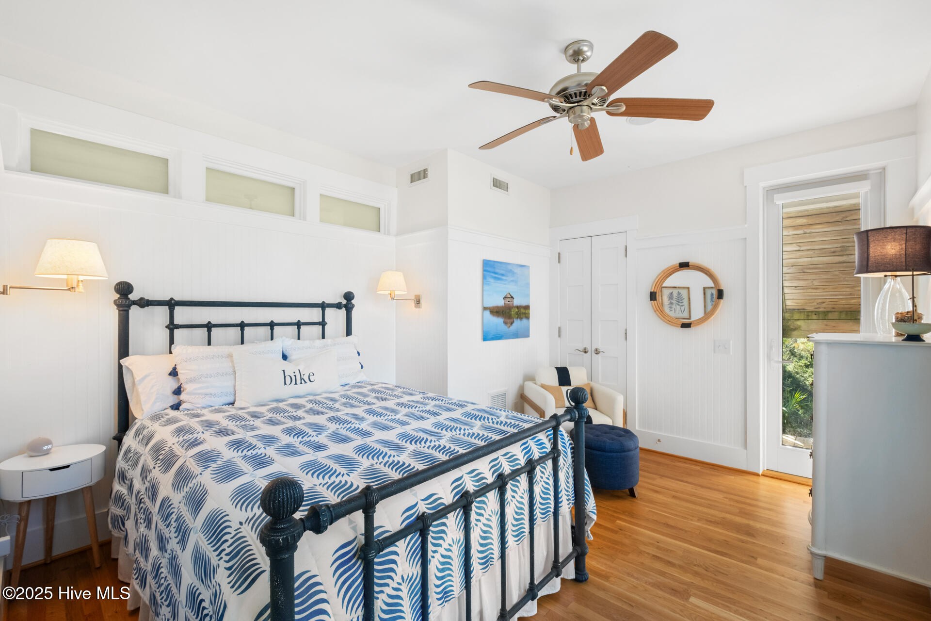 100540295 | Photo 37