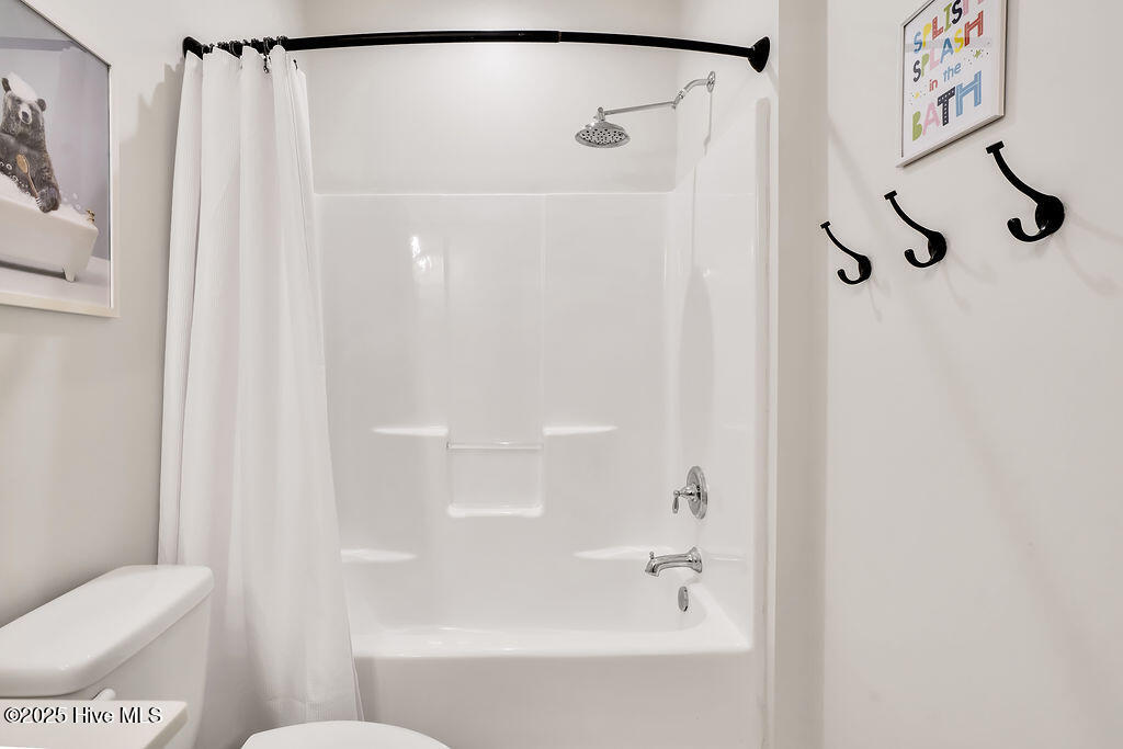 100536880 | Photo 38