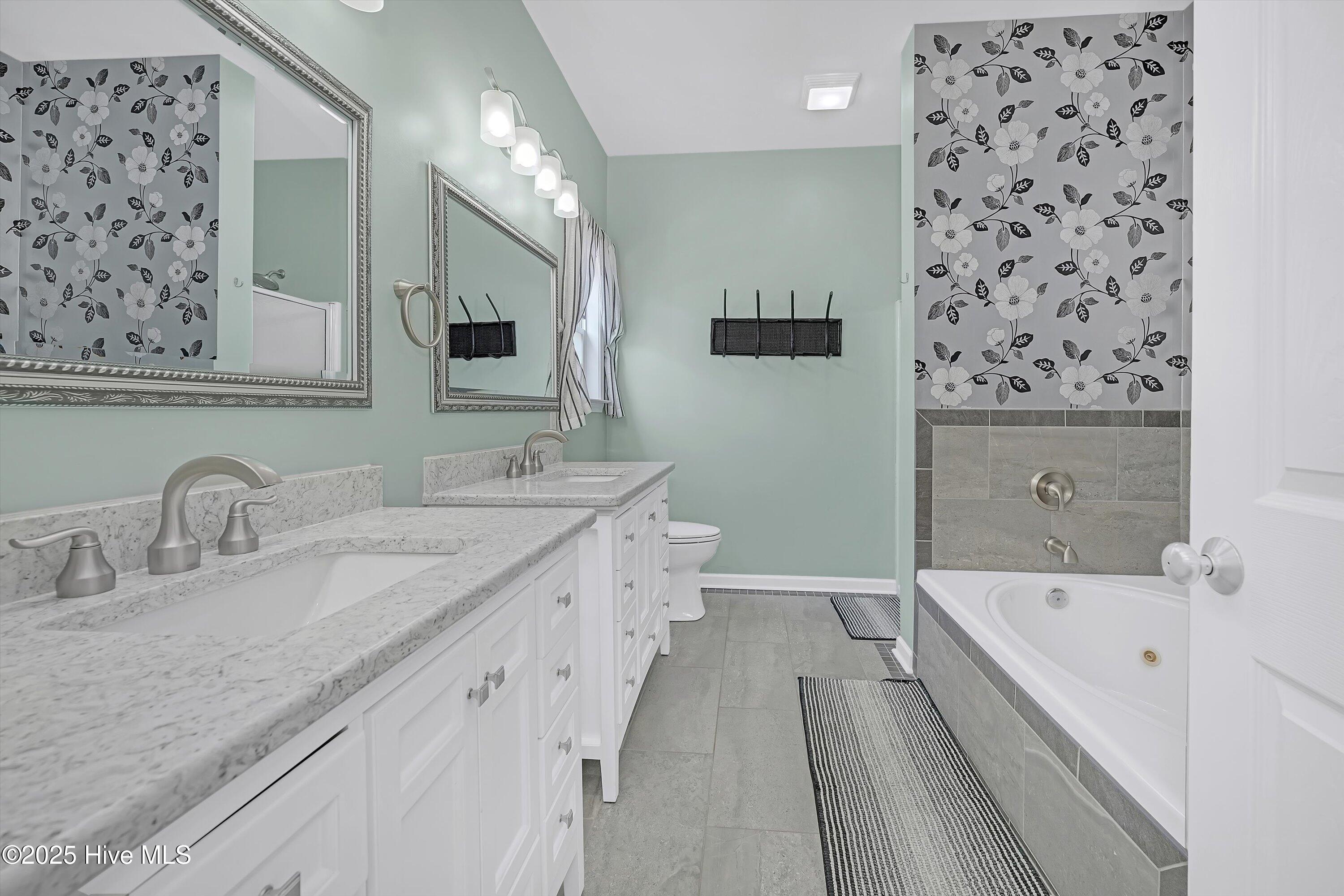 100541336 | Photo 22