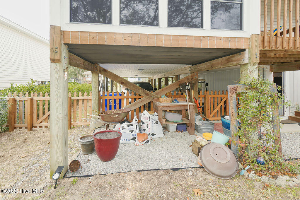 100551921 | Photo 30