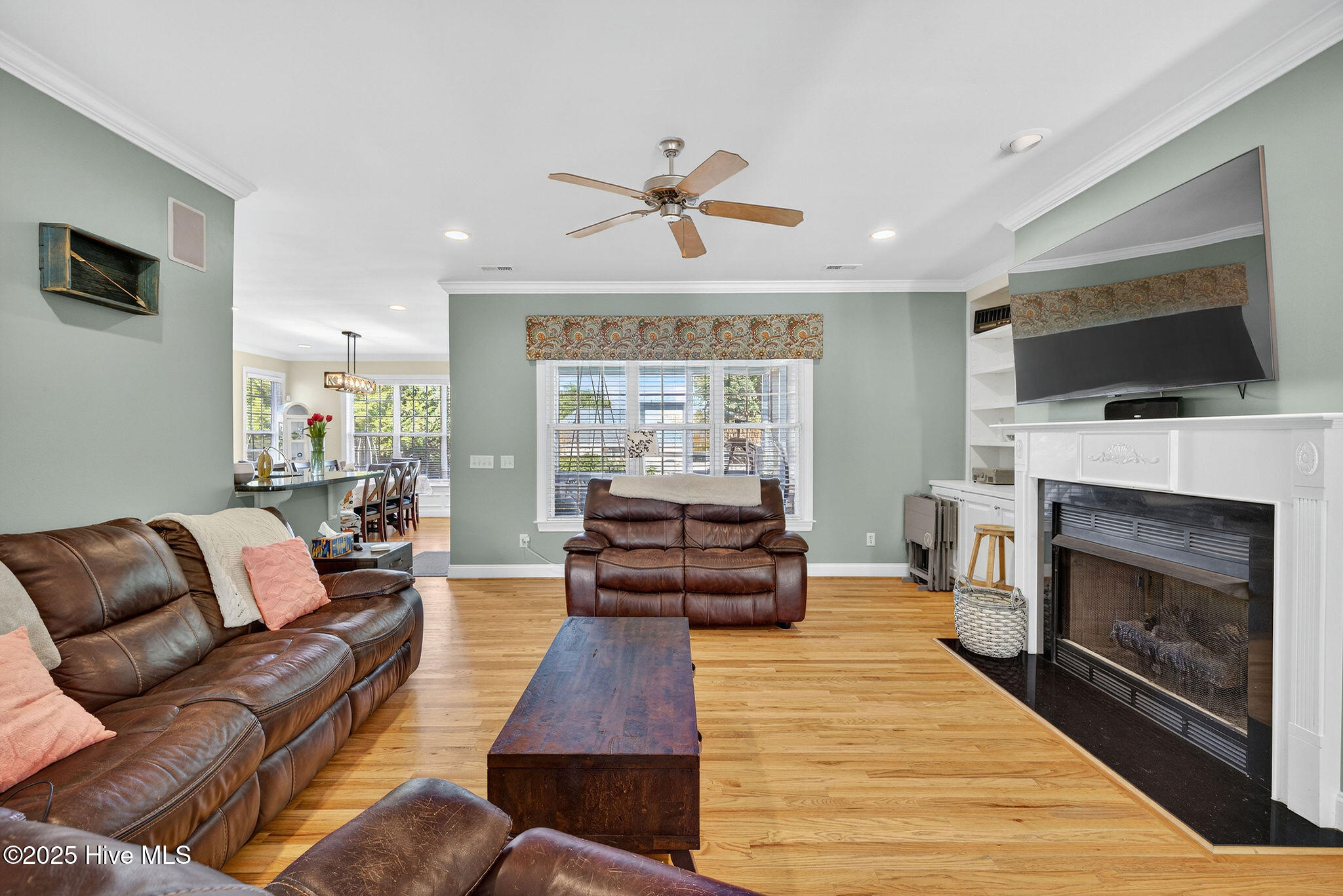 100540017 | Photo 28