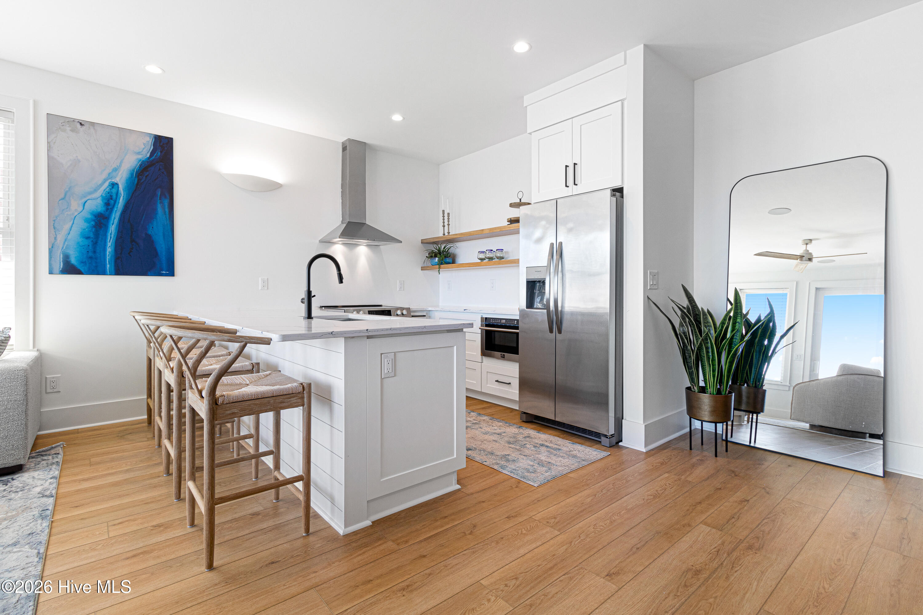 100567195 | Photo 15