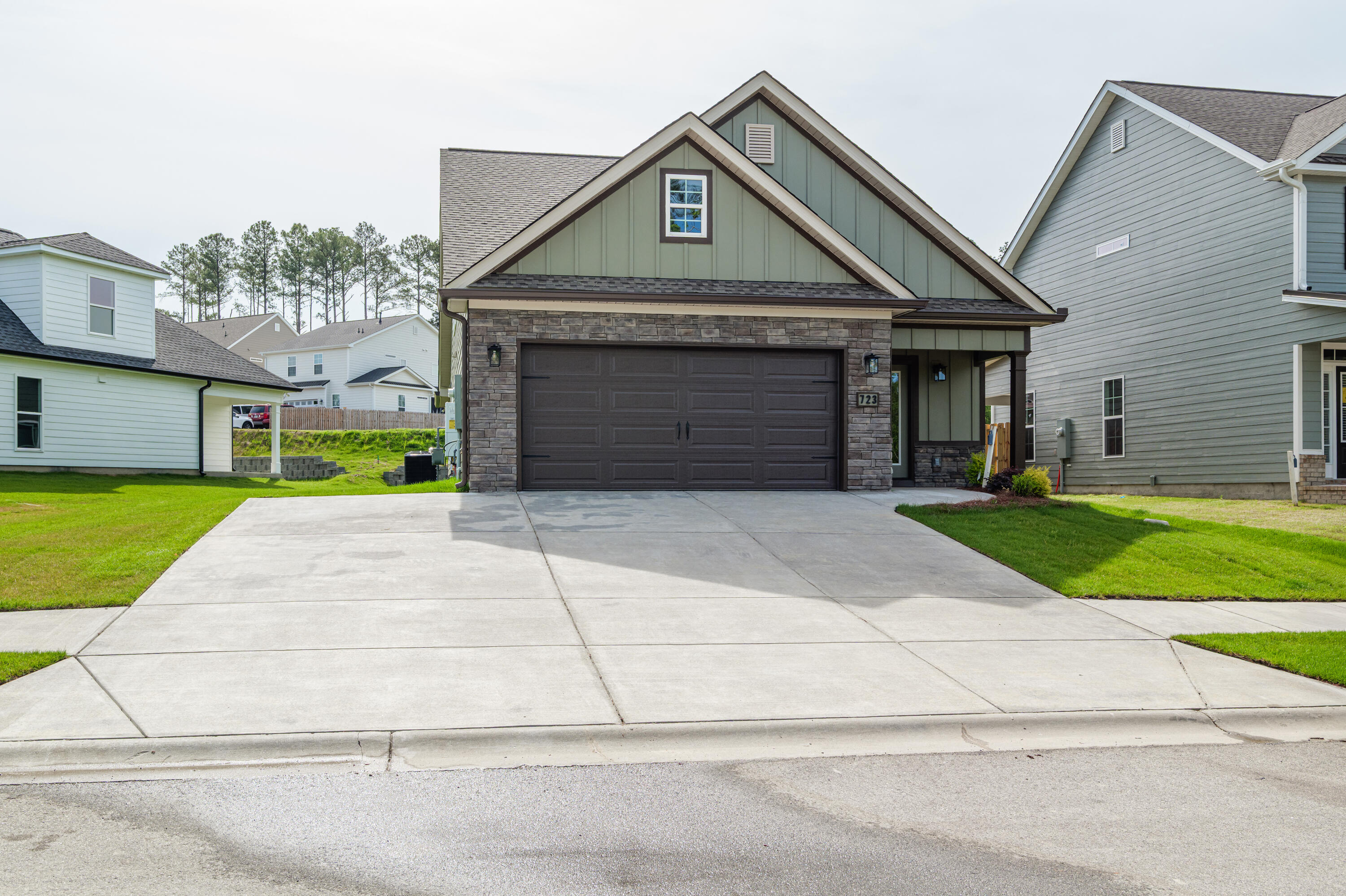 Huge Side yard
