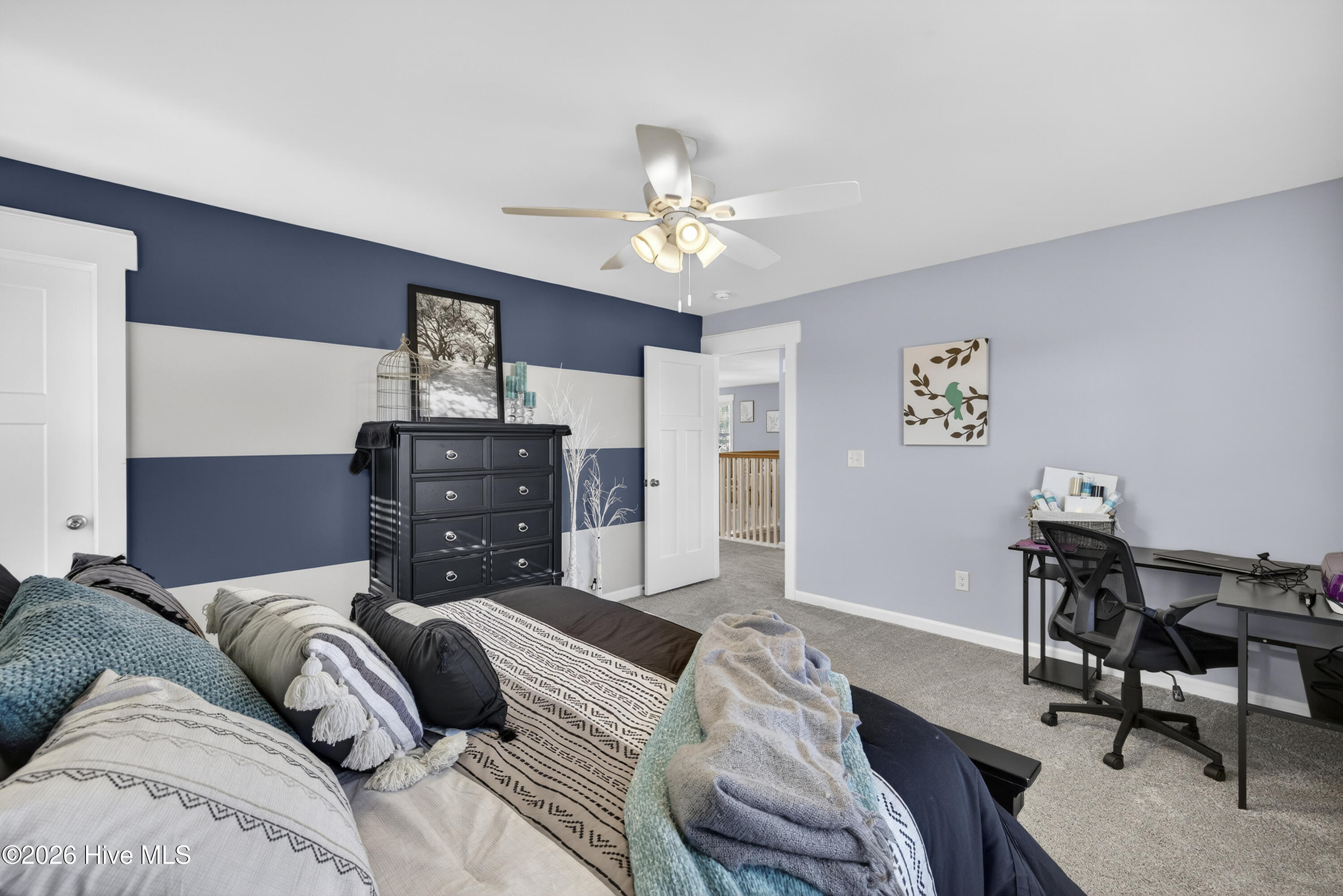 100548256 | Photo 37