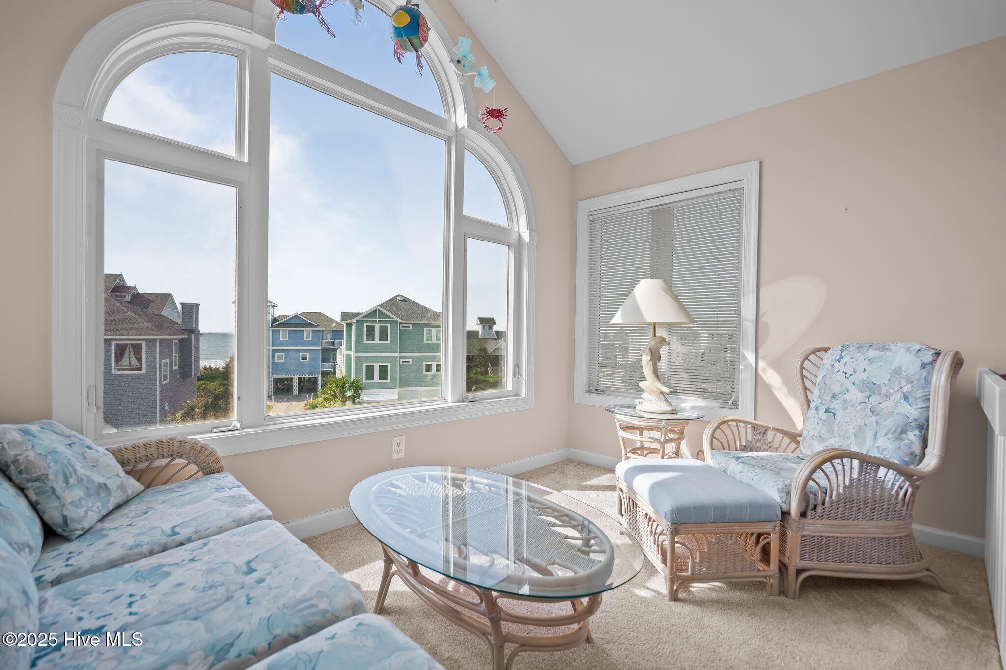 100506590 | Photo 18