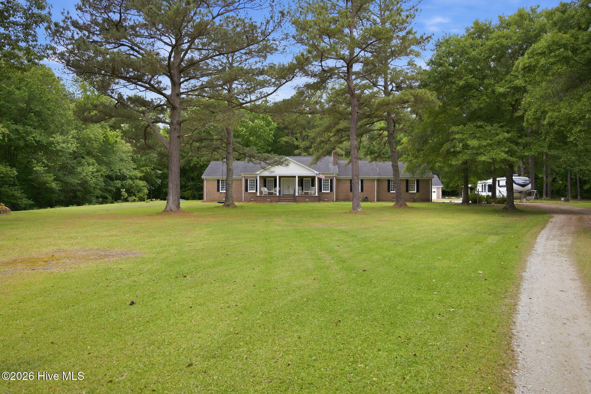 100570604 | Photo 35