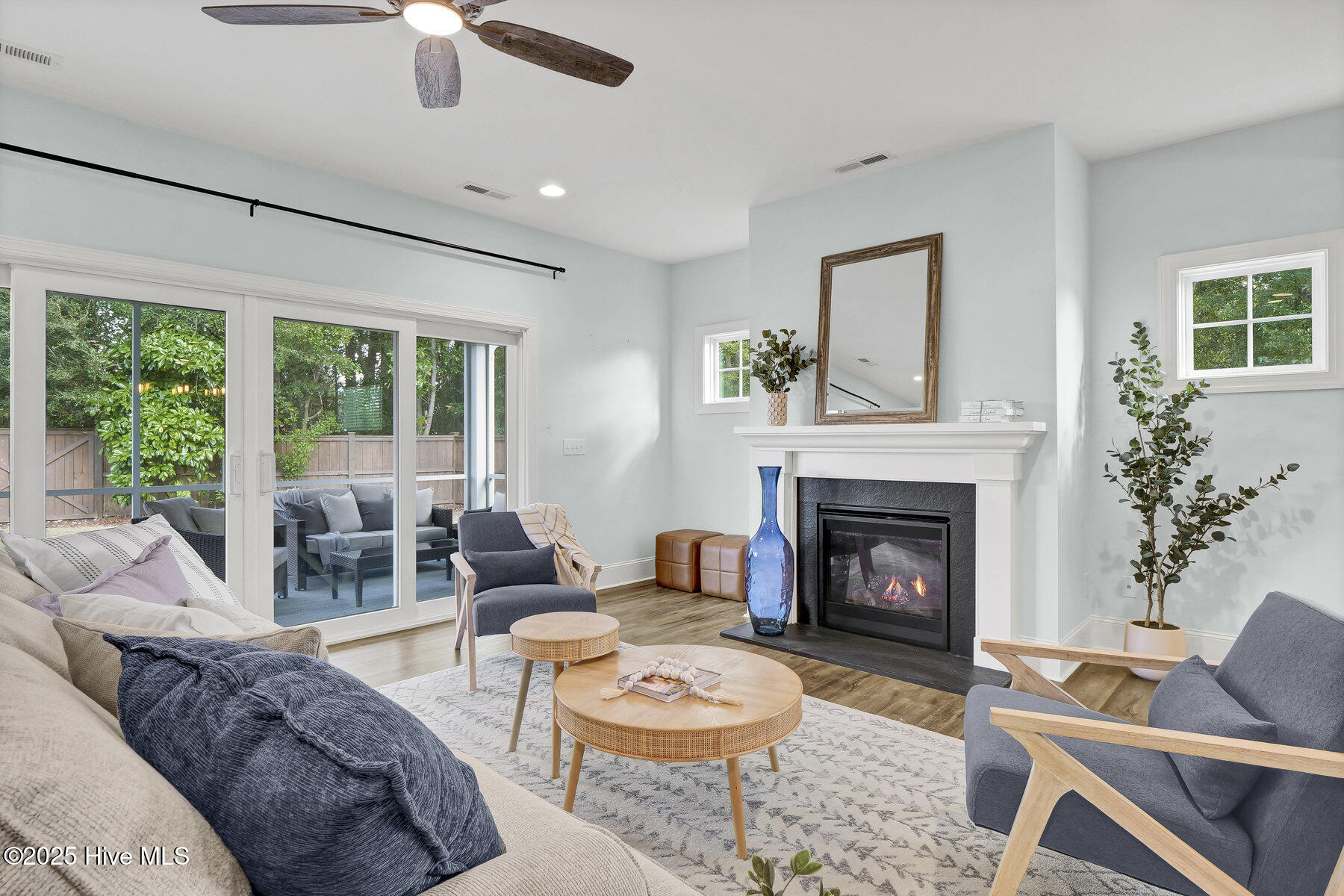 100544096 | Photo 23