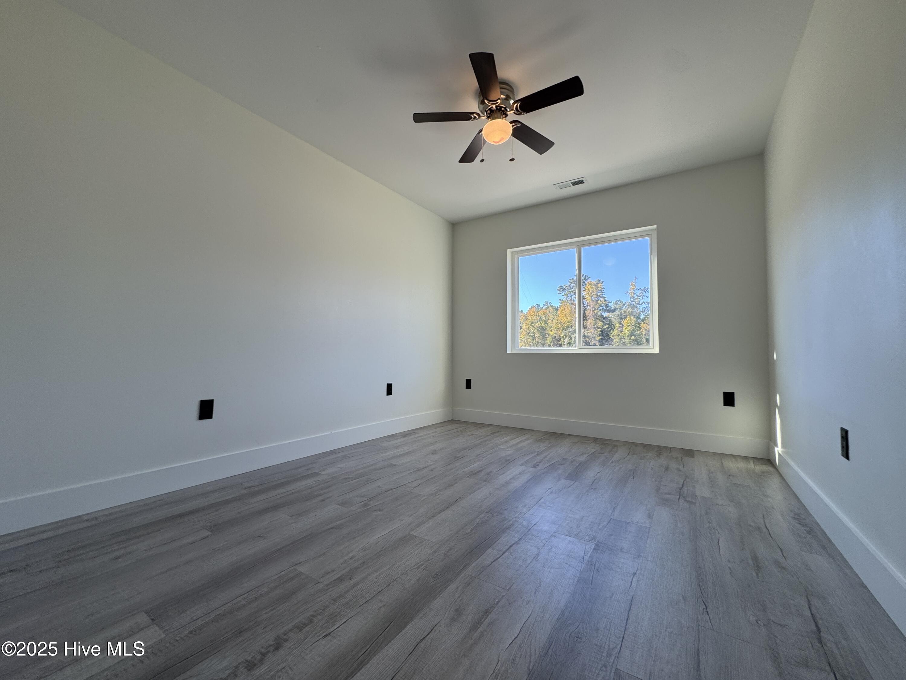 100539519 | Photo 15