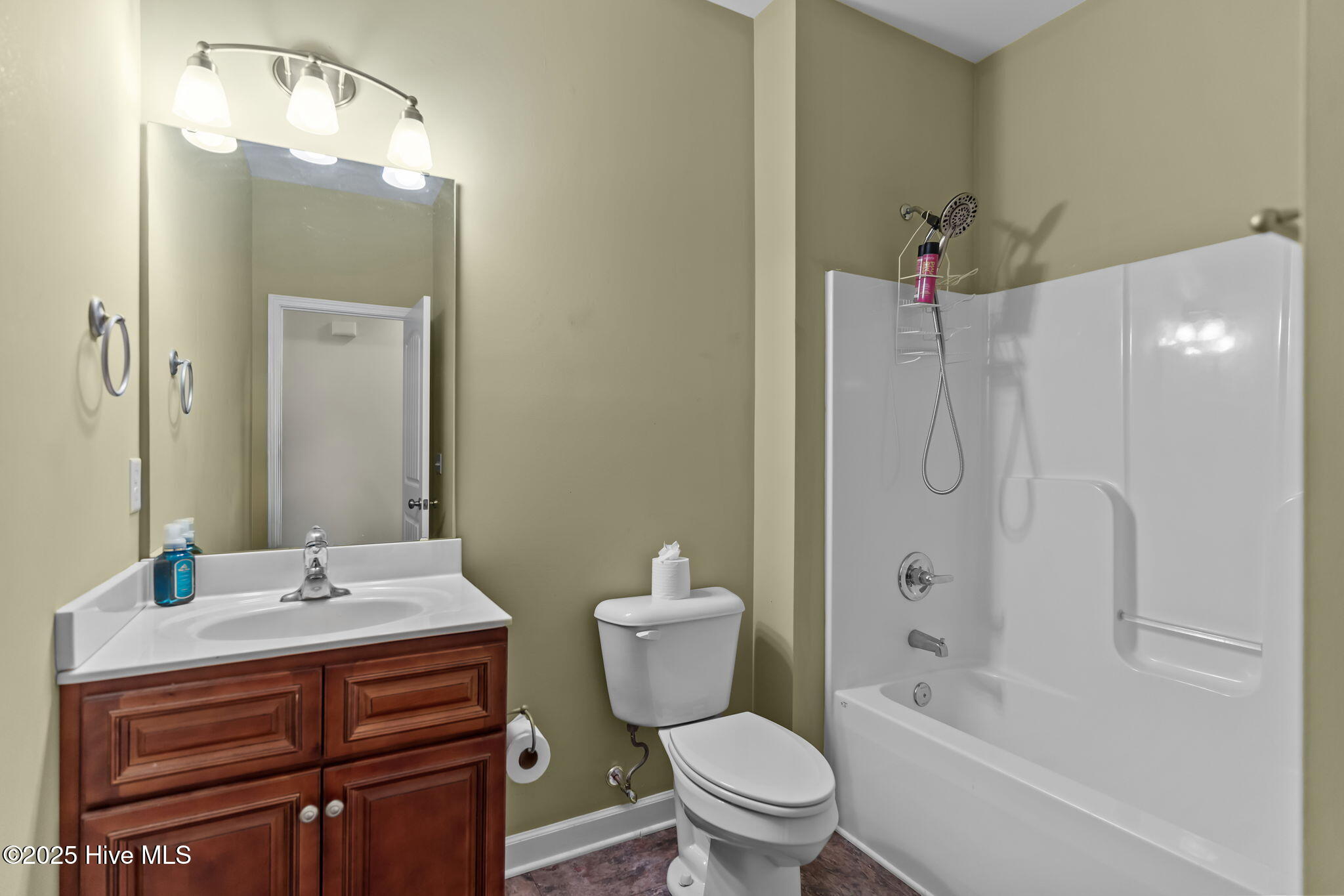 100543920 | Photo 16