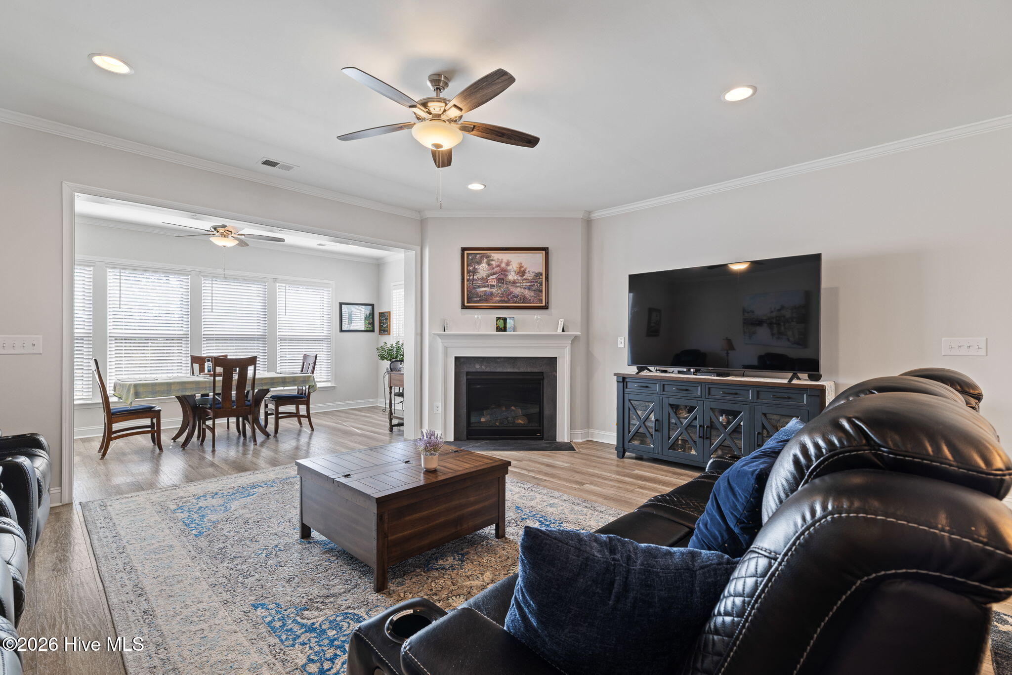 100564414 | Photo 18