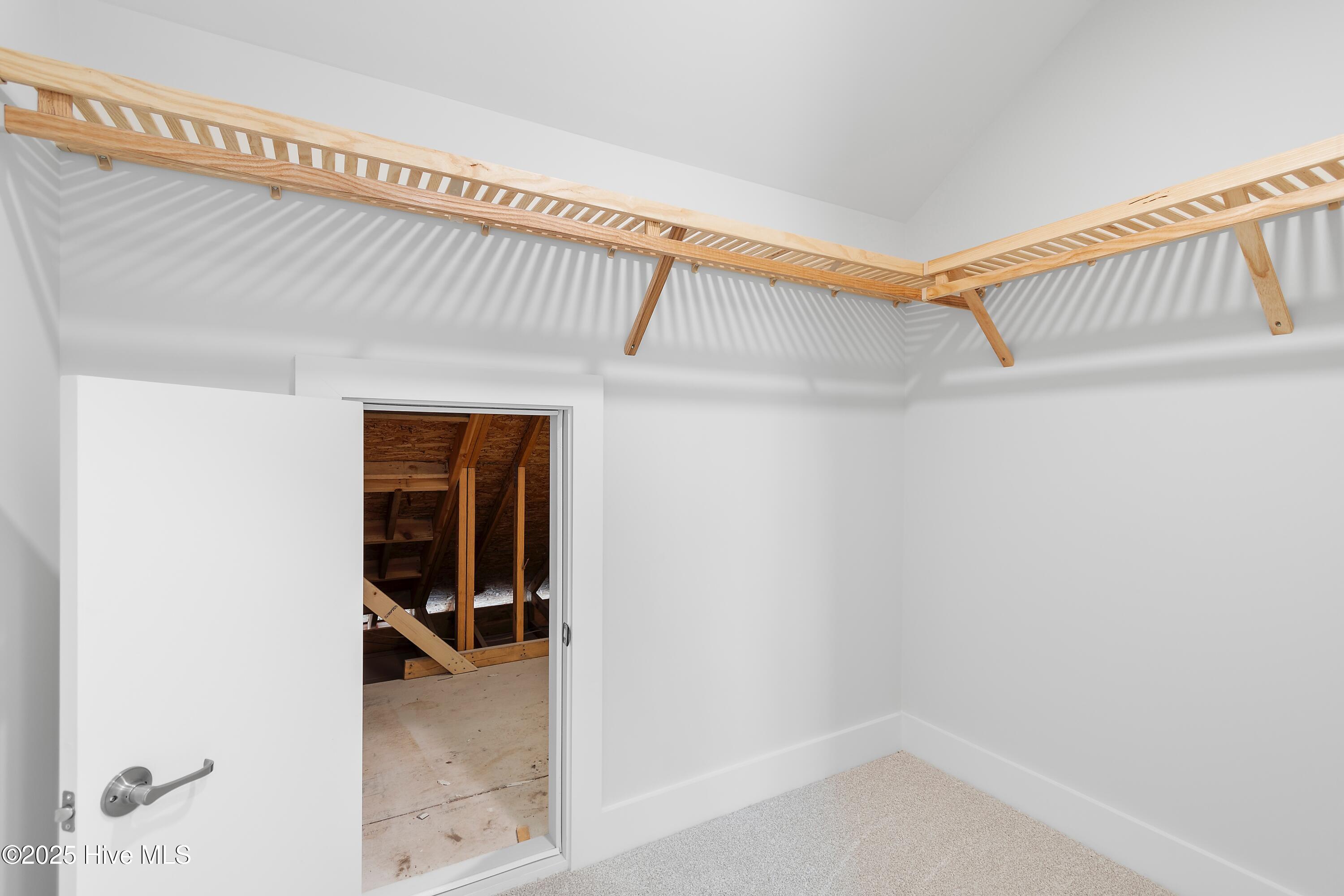 100525148 | Photo 57