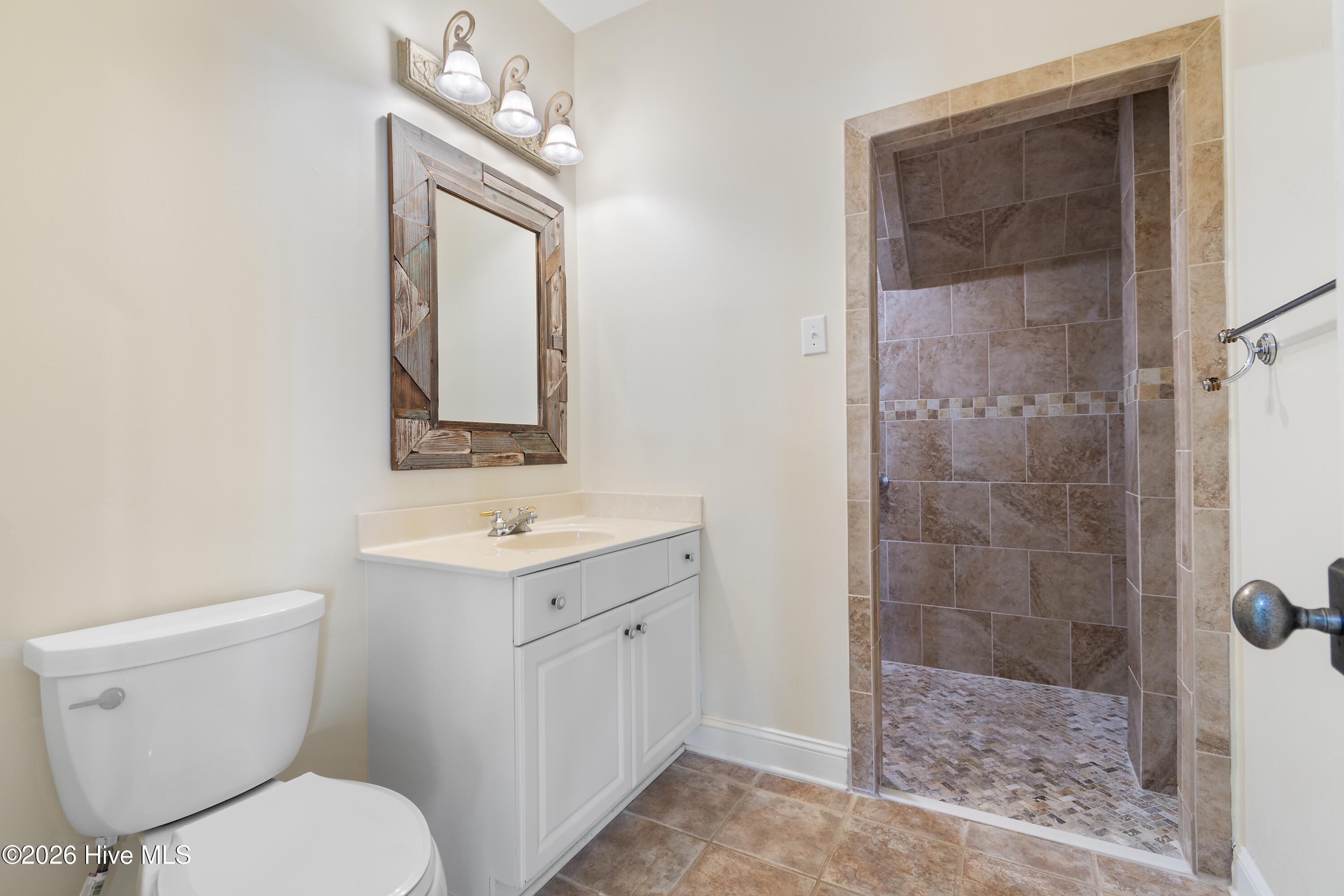 100566574 | Photo 54