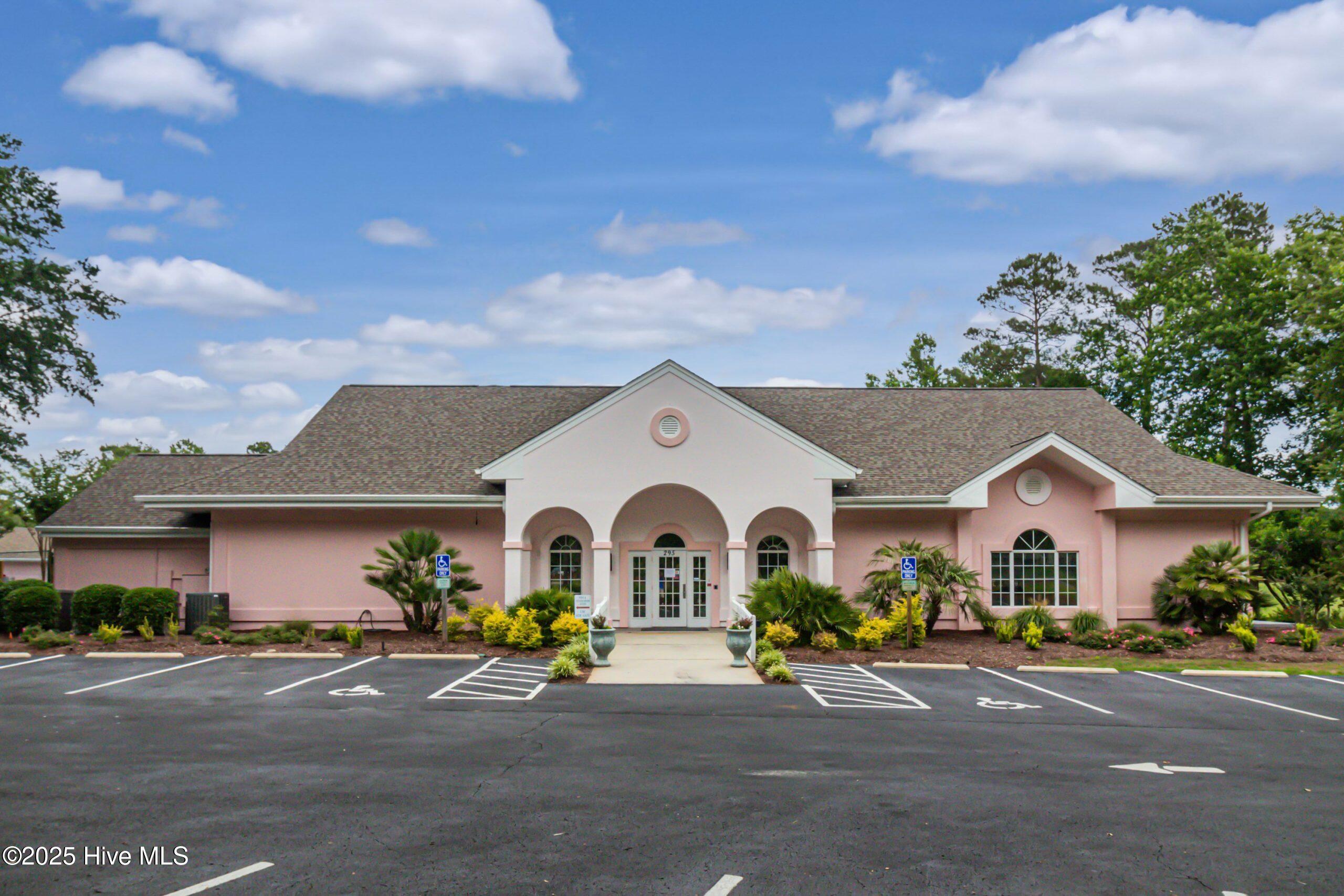 100495435 | Photo 24