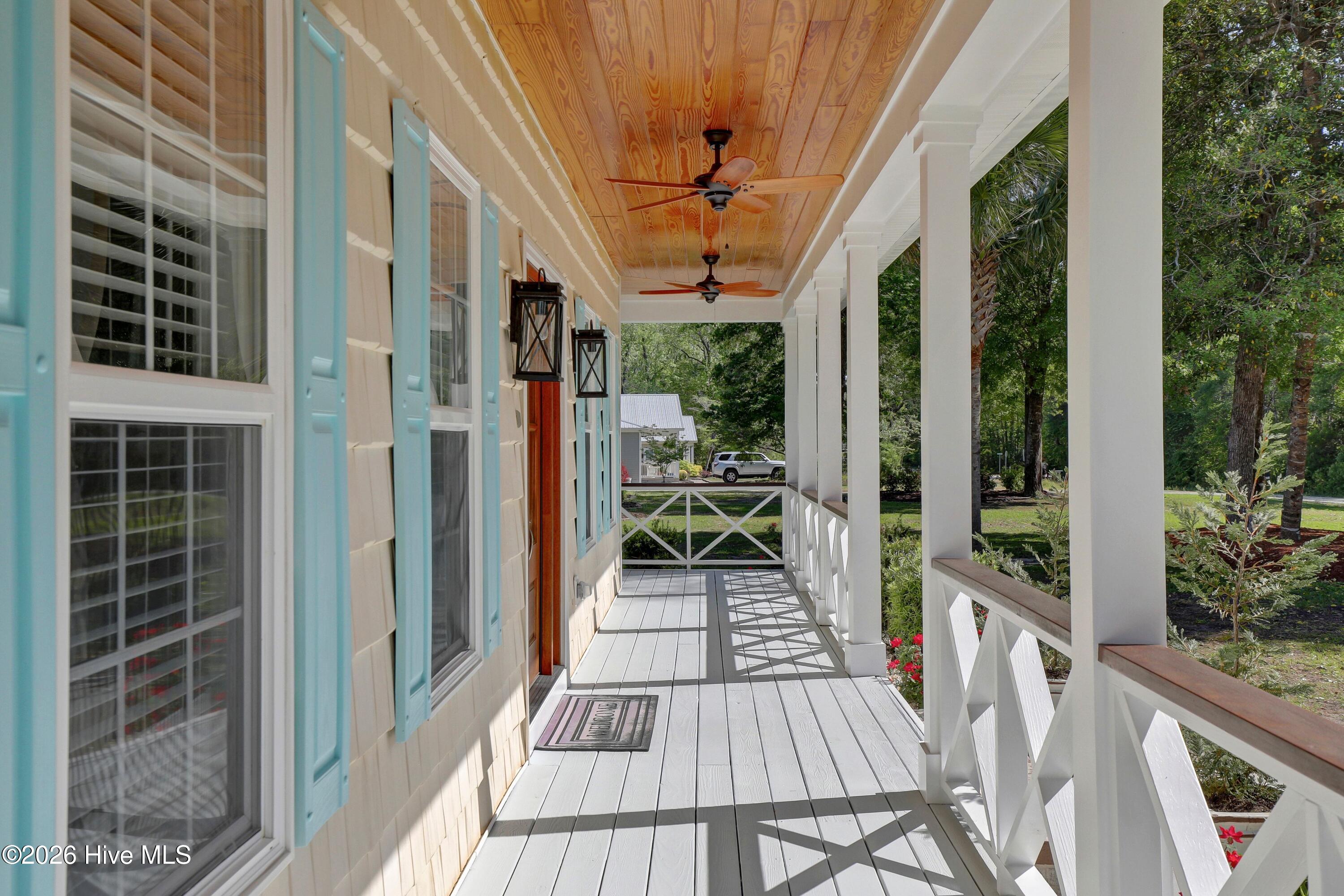 100567806 | Photo 12