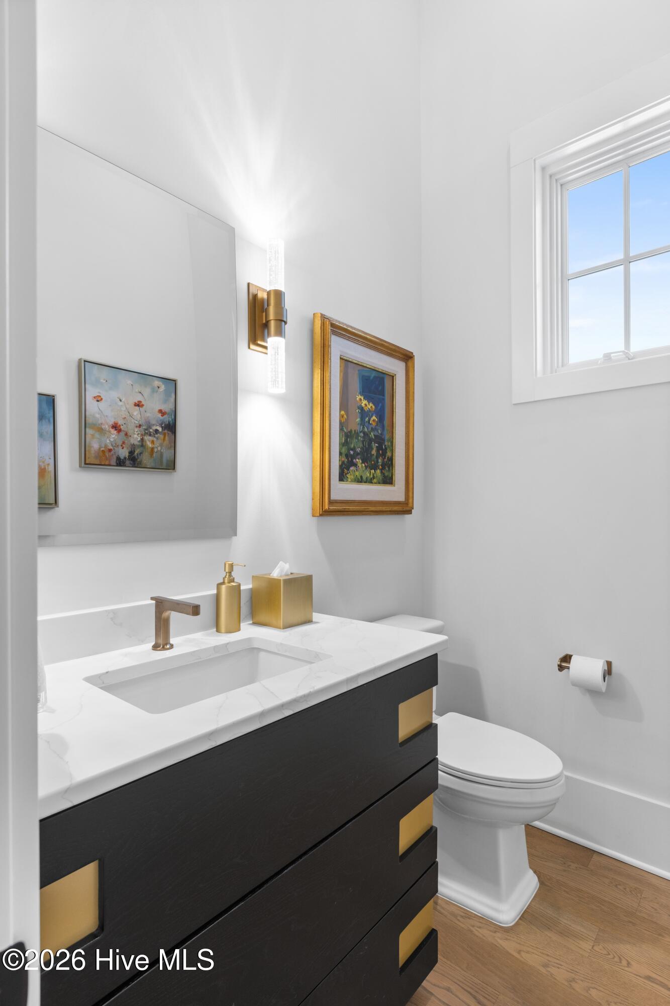 100556008 | Photo 24