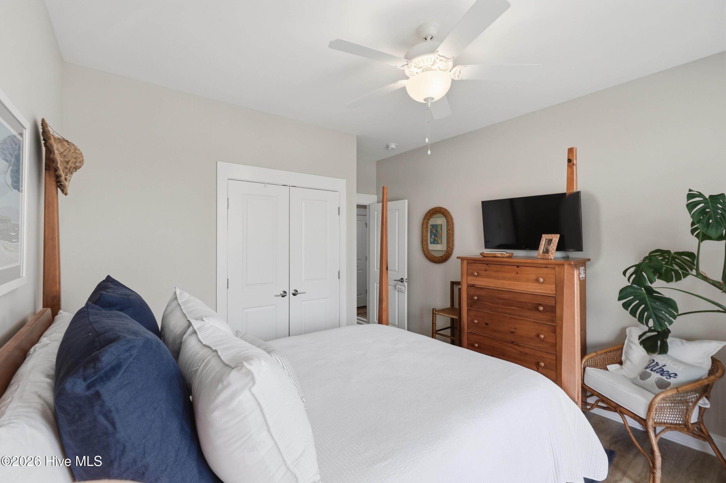 100562493 | Photo 38