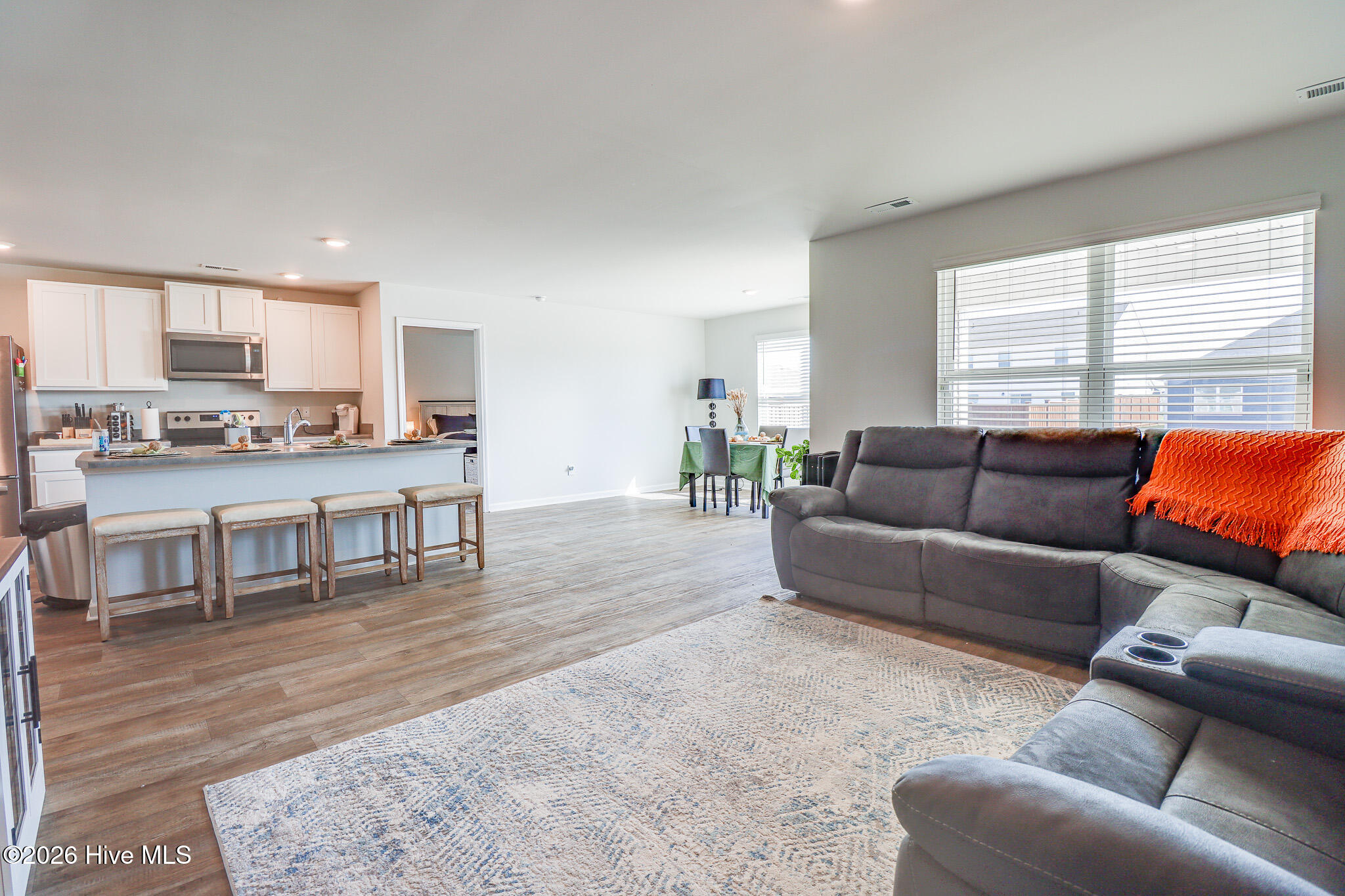 100569775 | Photo 10