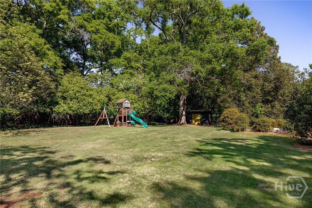 385 Woodward Way