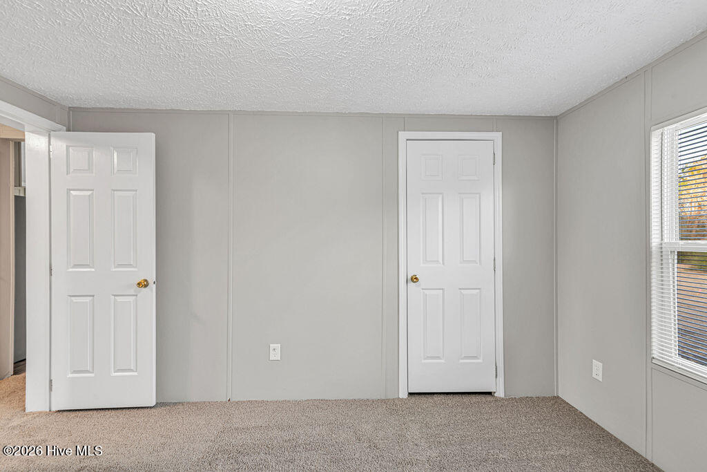 100561442 | Photo 21