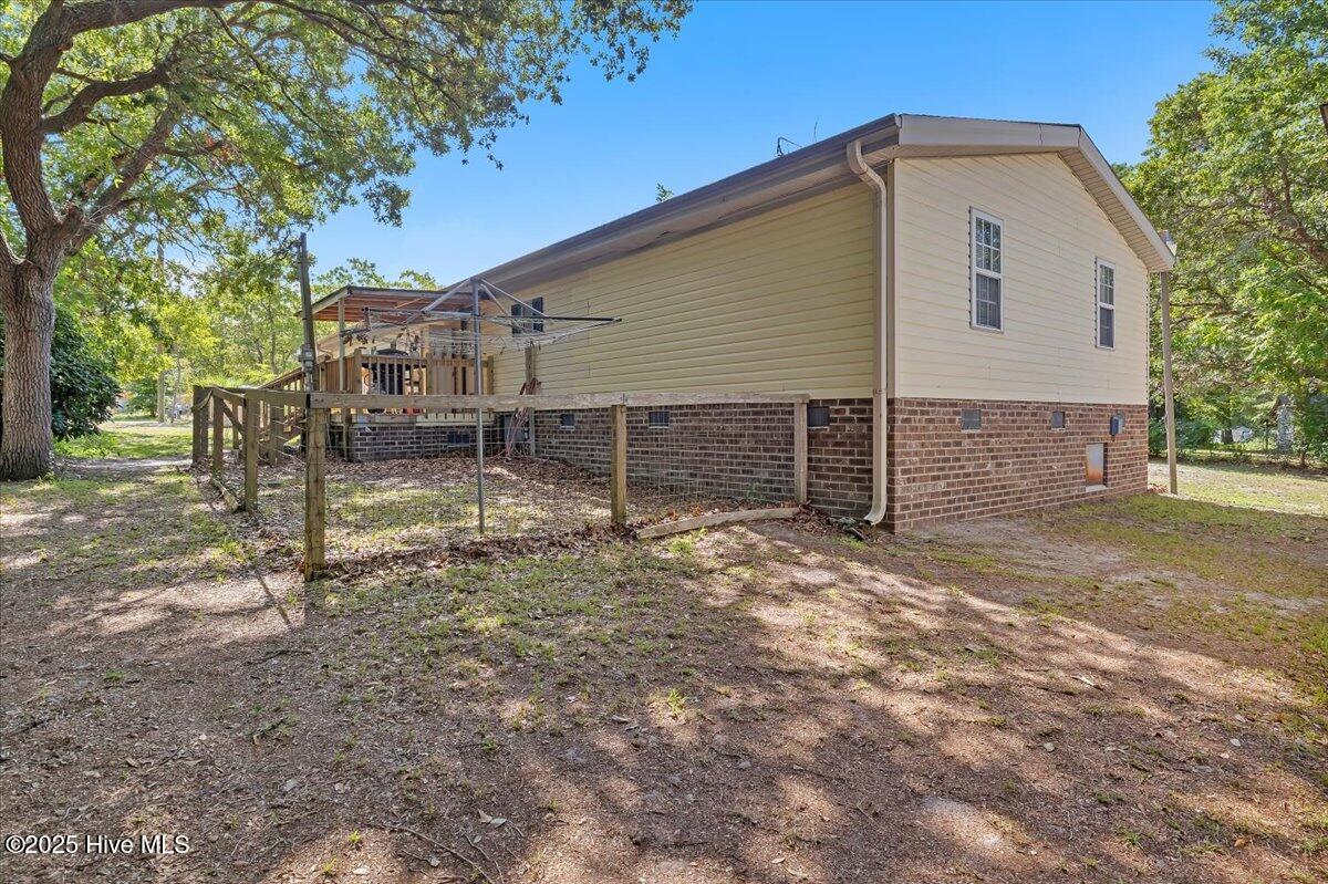 100518805 | Photo 46