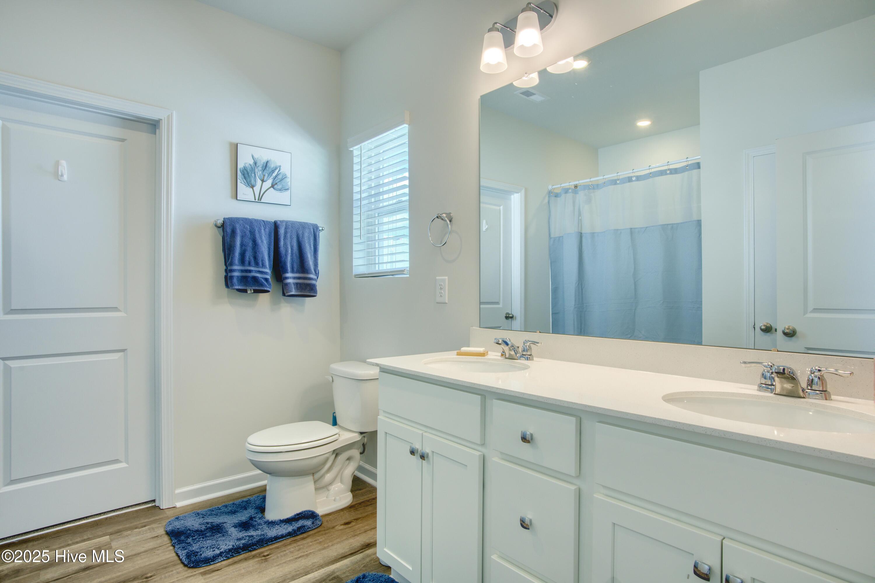 100529140 | Photo 21