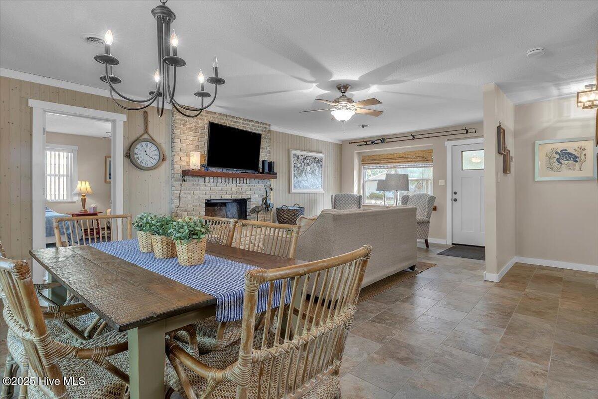 100535425 | Photo 11