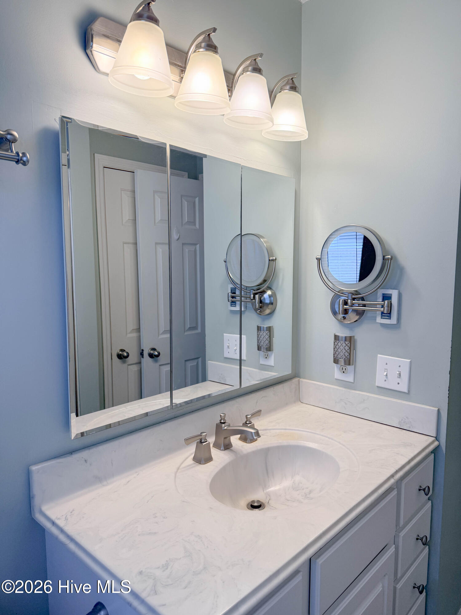 100556502 | Photo 28