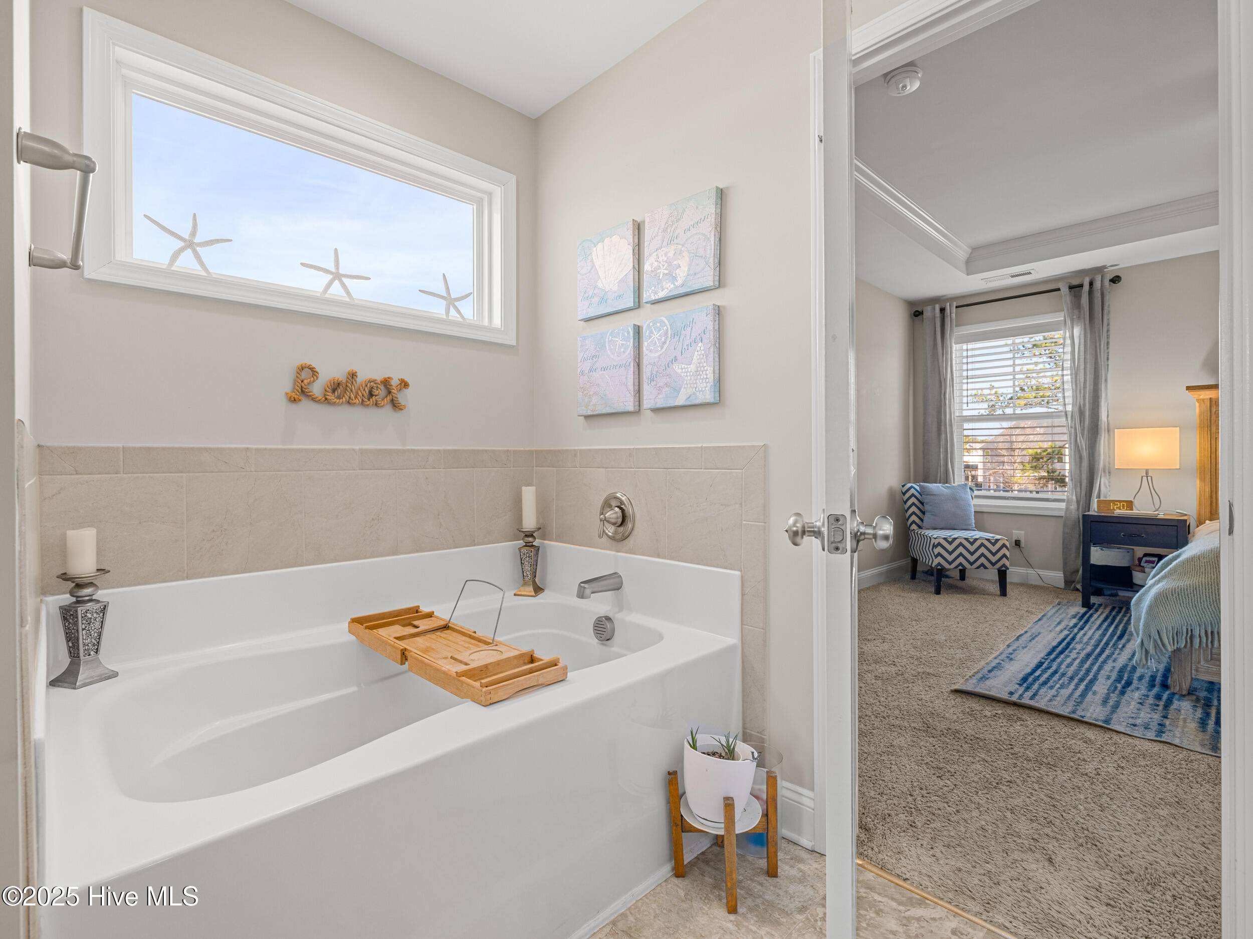 100545070 | Photo 45