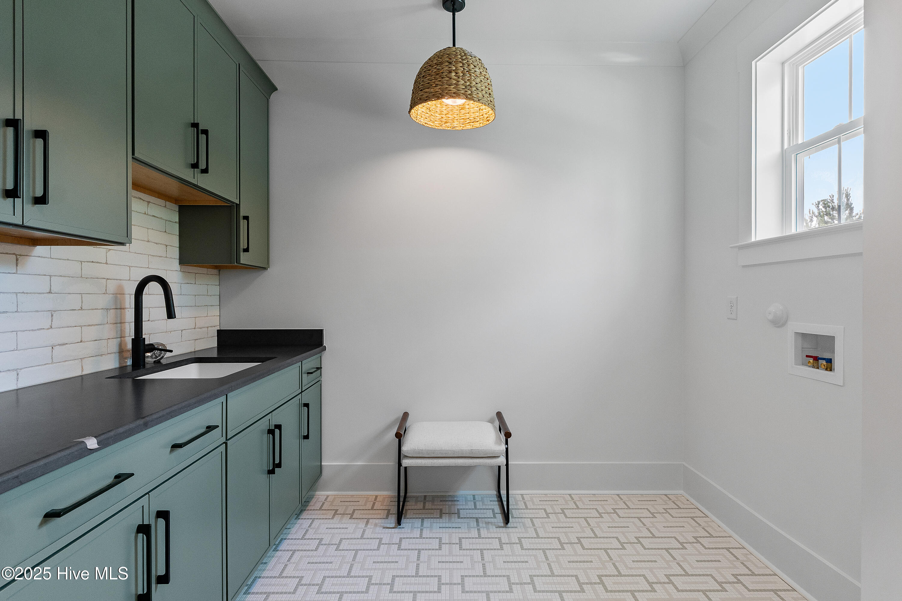 100471123 | Photo 28