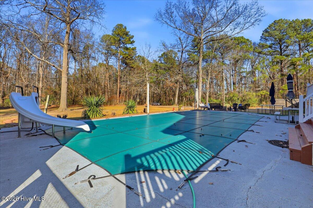 100550668 | Photo 30