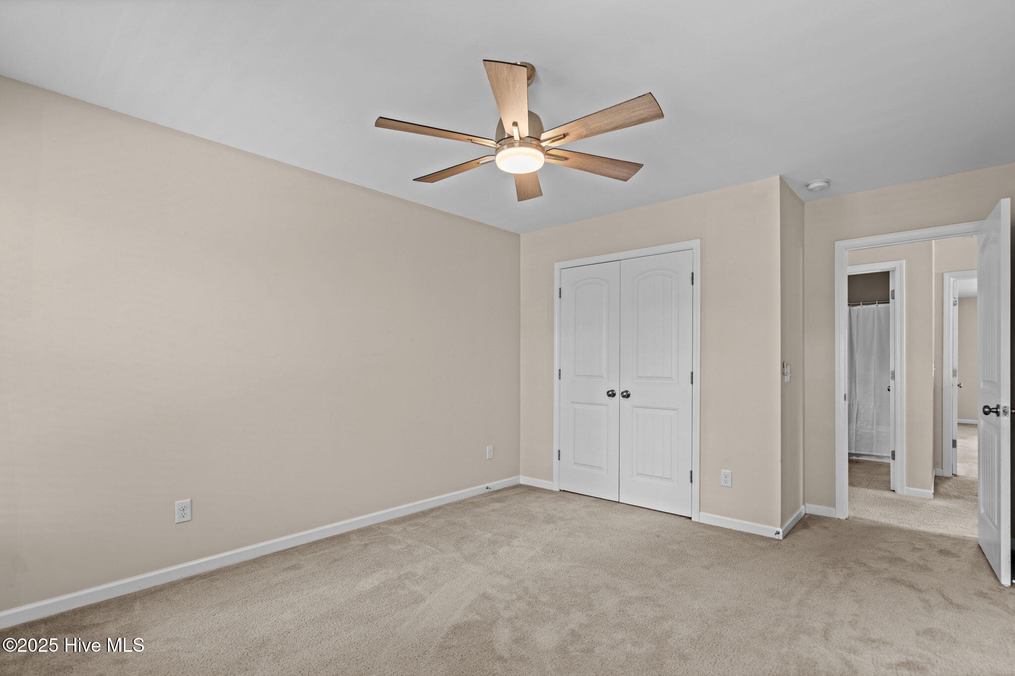 100522493 | Photo 24