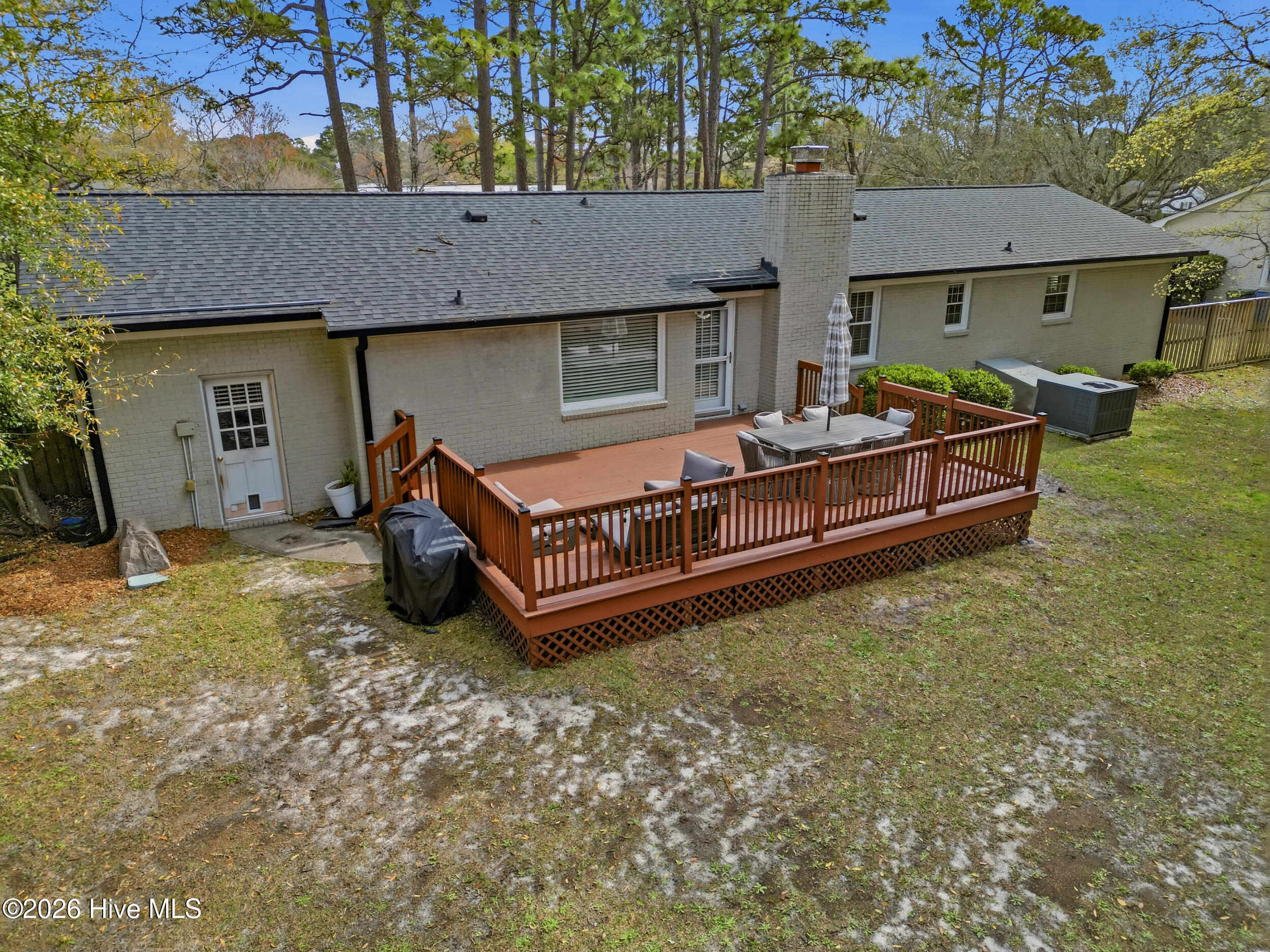 100561362 | Photo 46