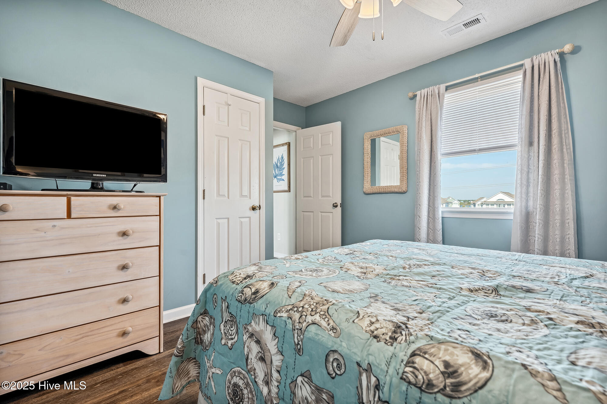 100538972 | Photo 61