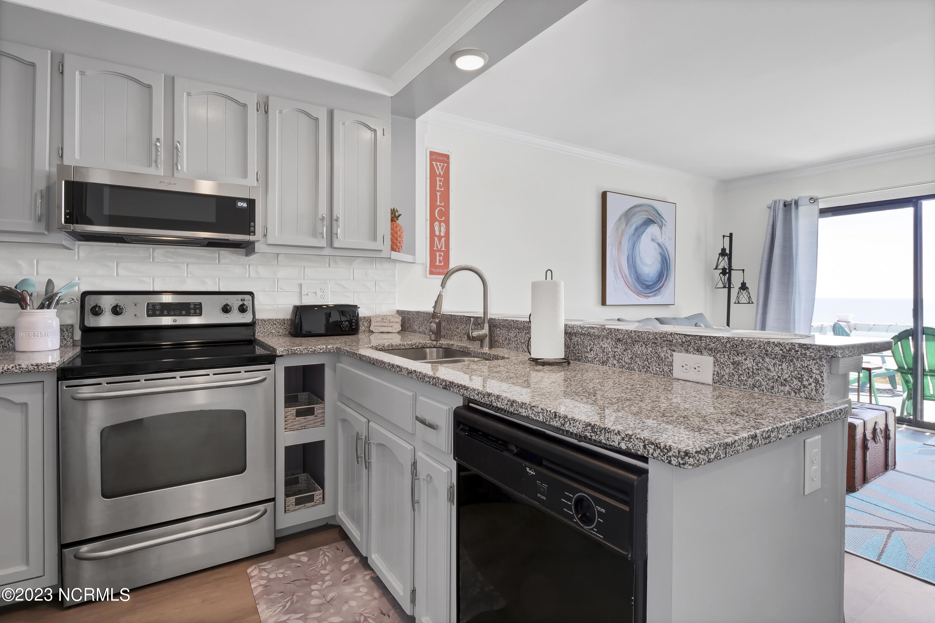 100526224 | Photo 18