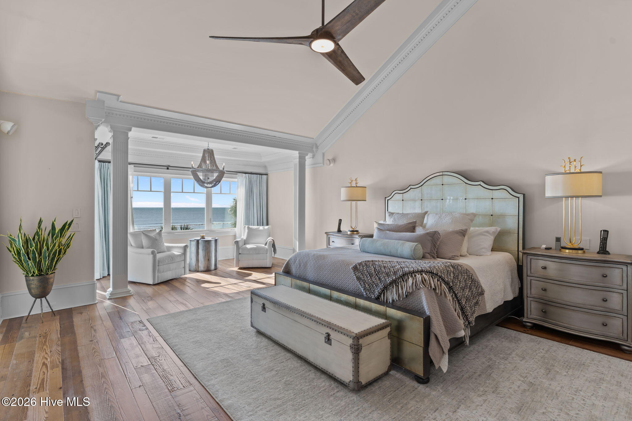 100552689 | Photo 49