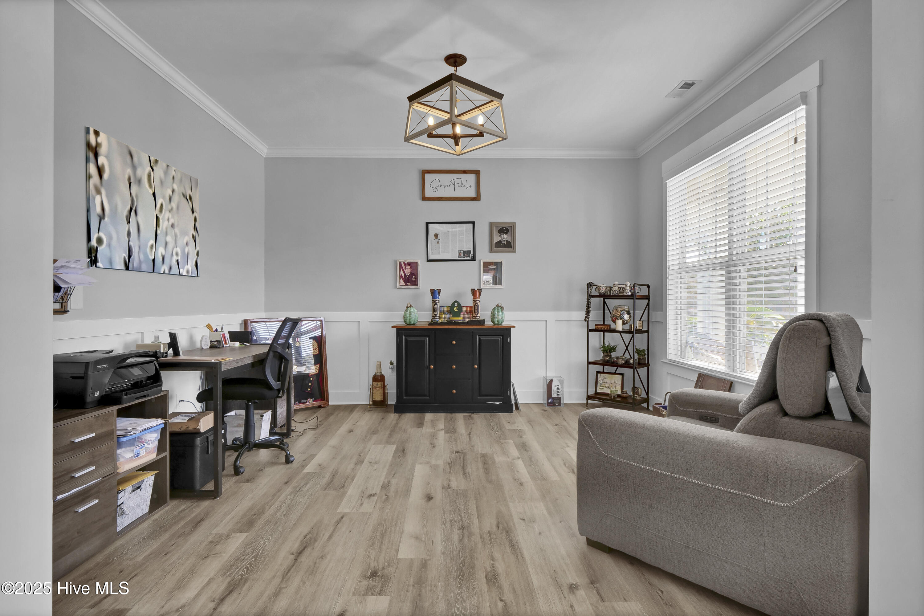 100538990 | Photo 11