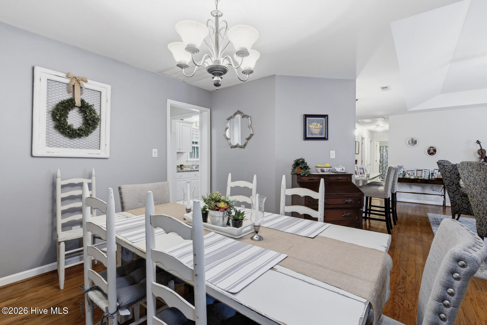 100557609 | Photo 10