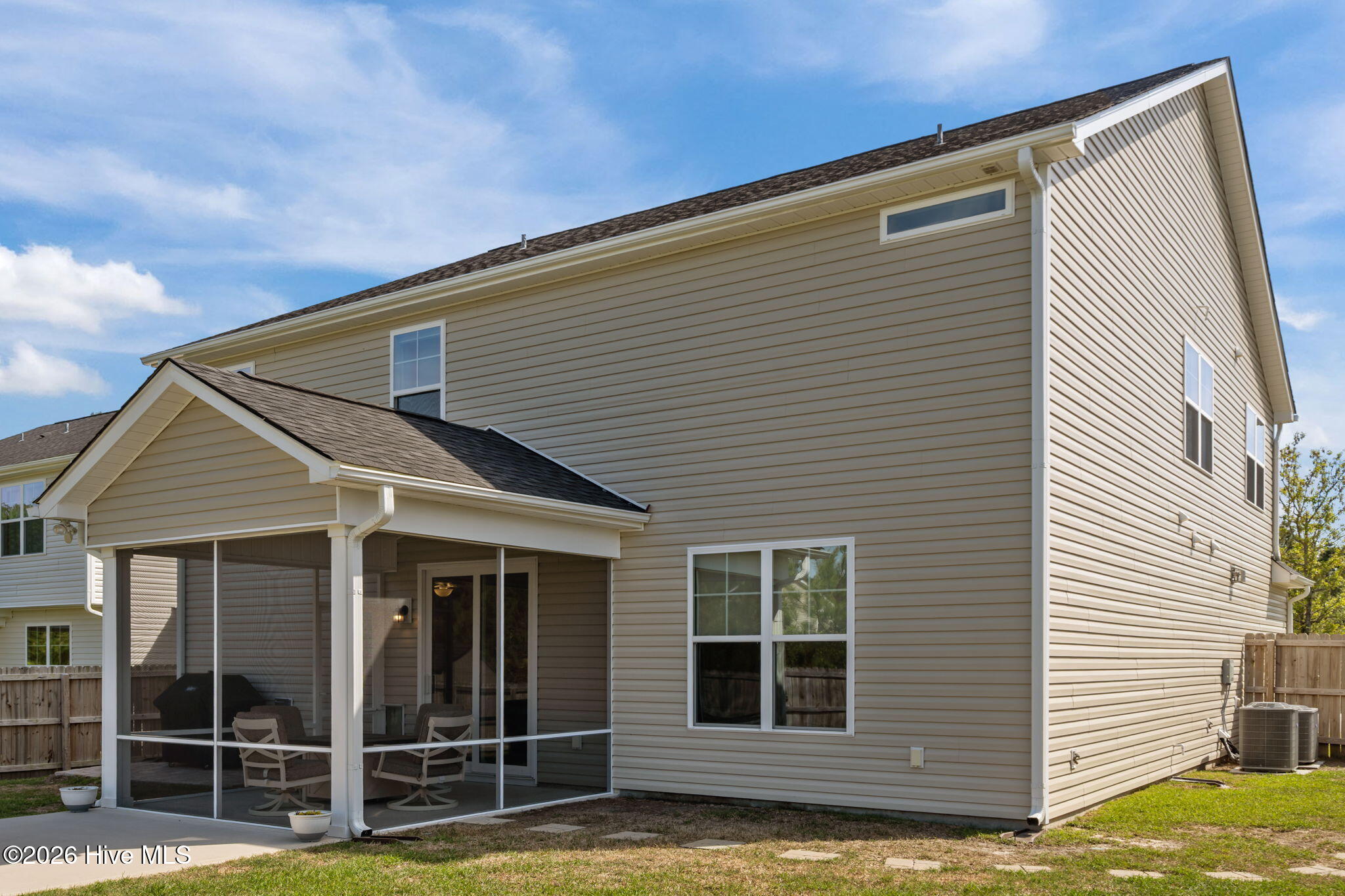 100567442 | Photo 33