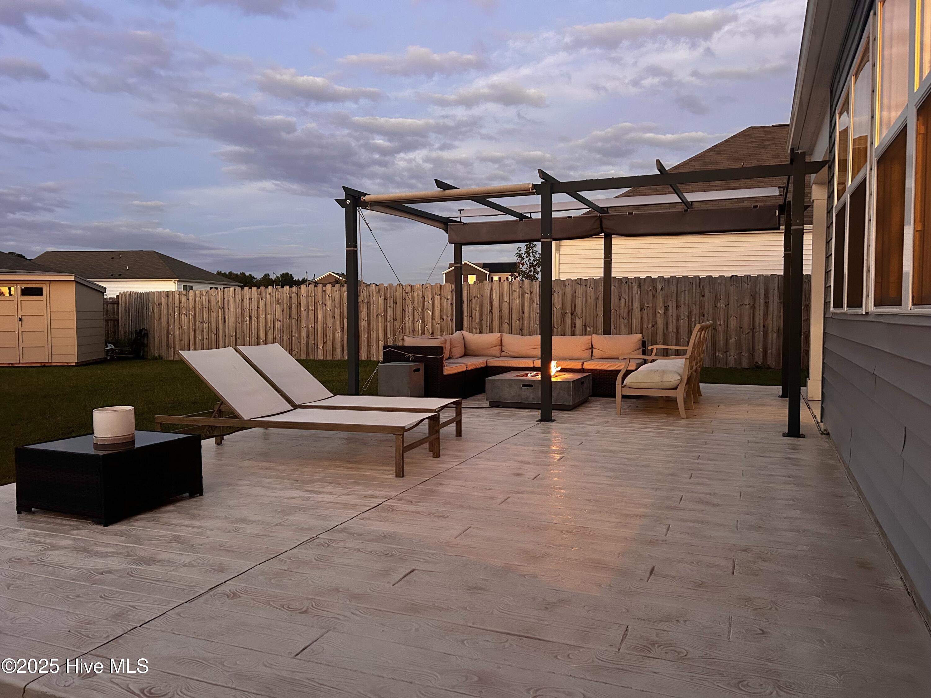 100535105 | Photo 31