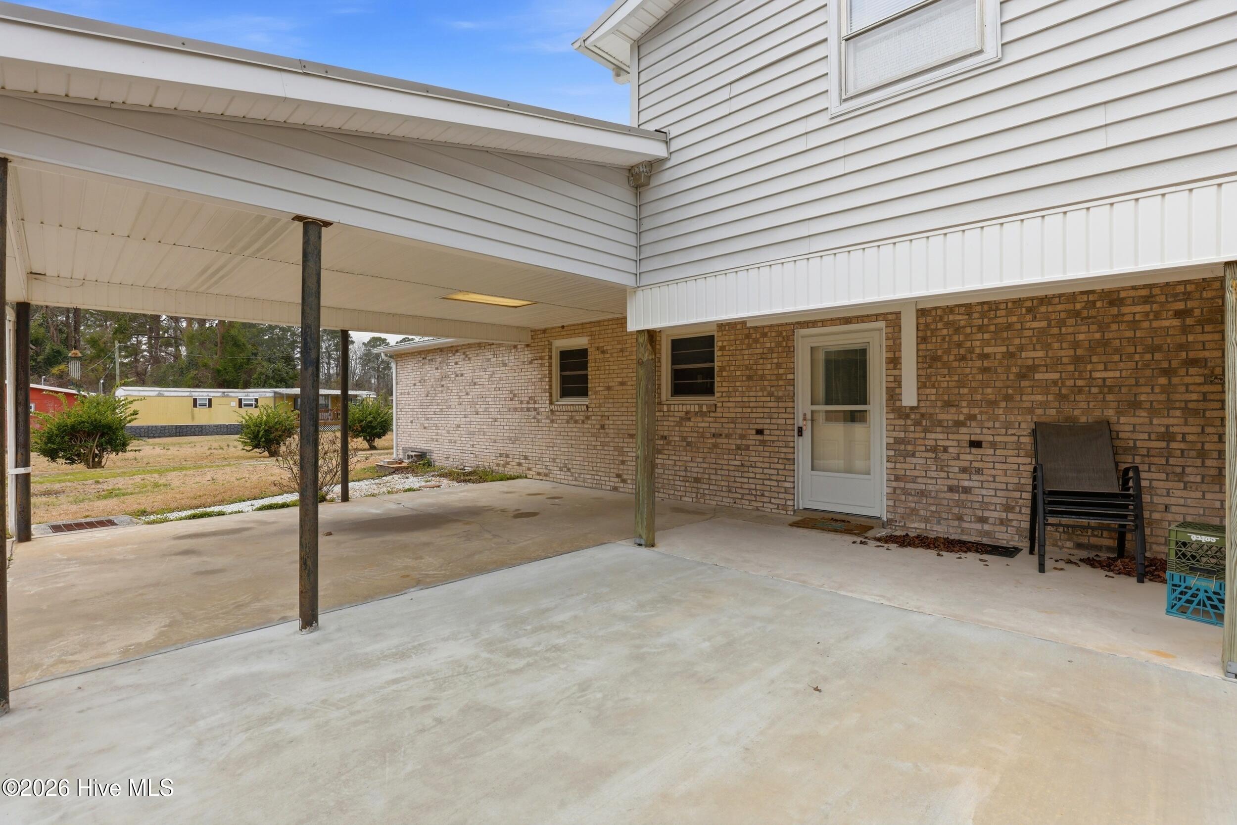 100561311 | Photo 41