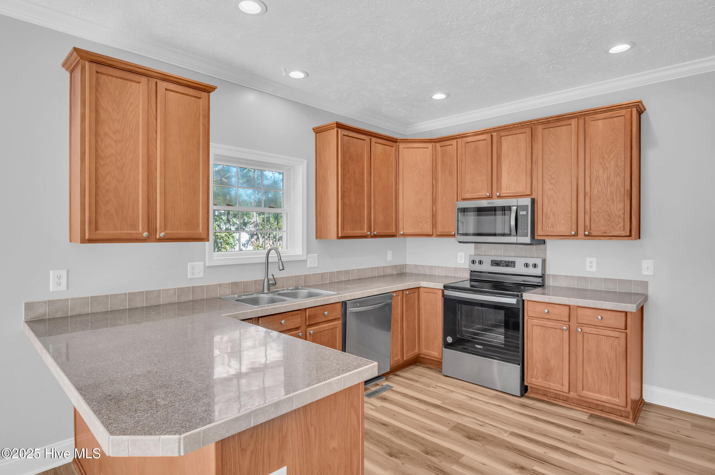 100537986 | Photo 20