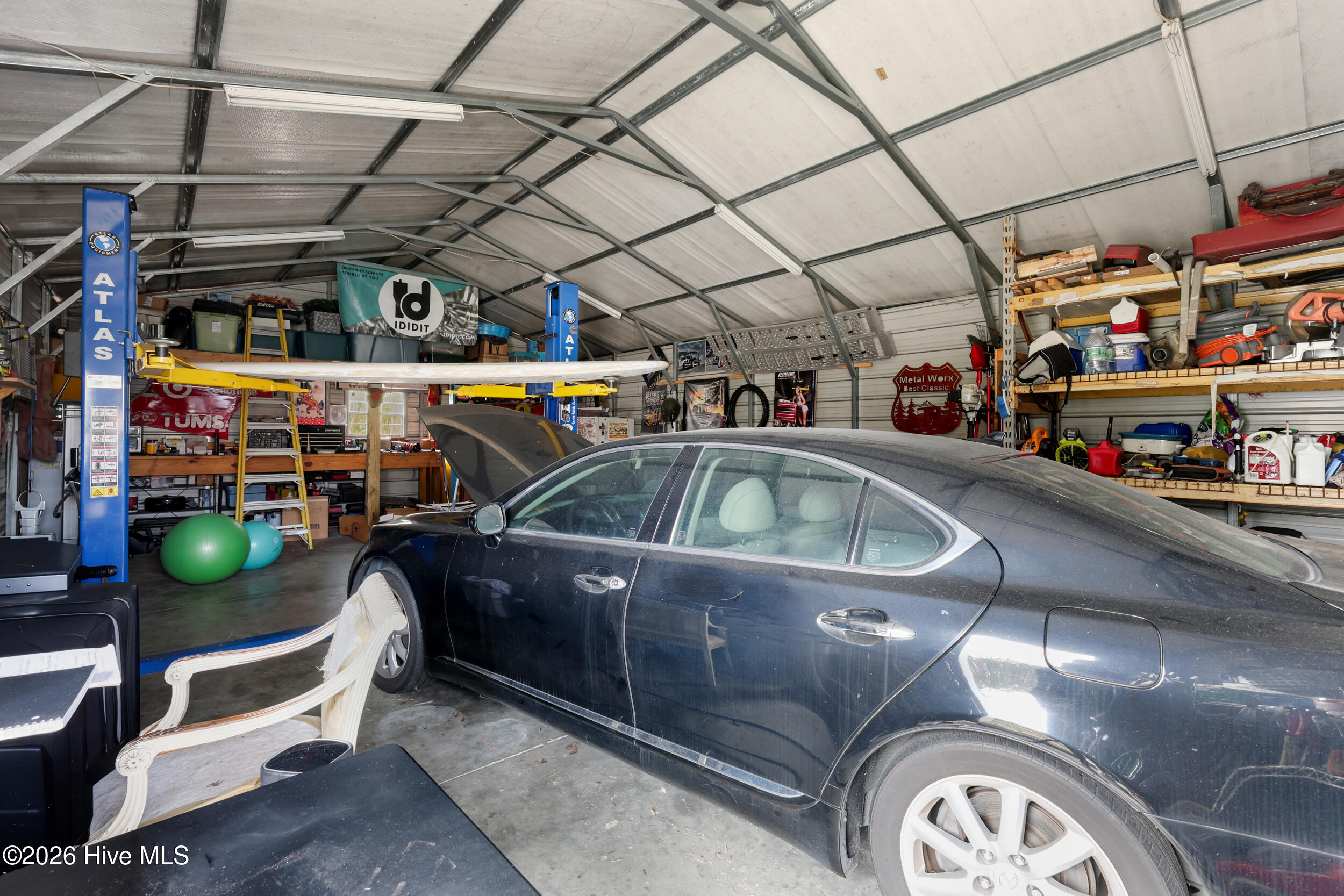 100558857 | Photo 27