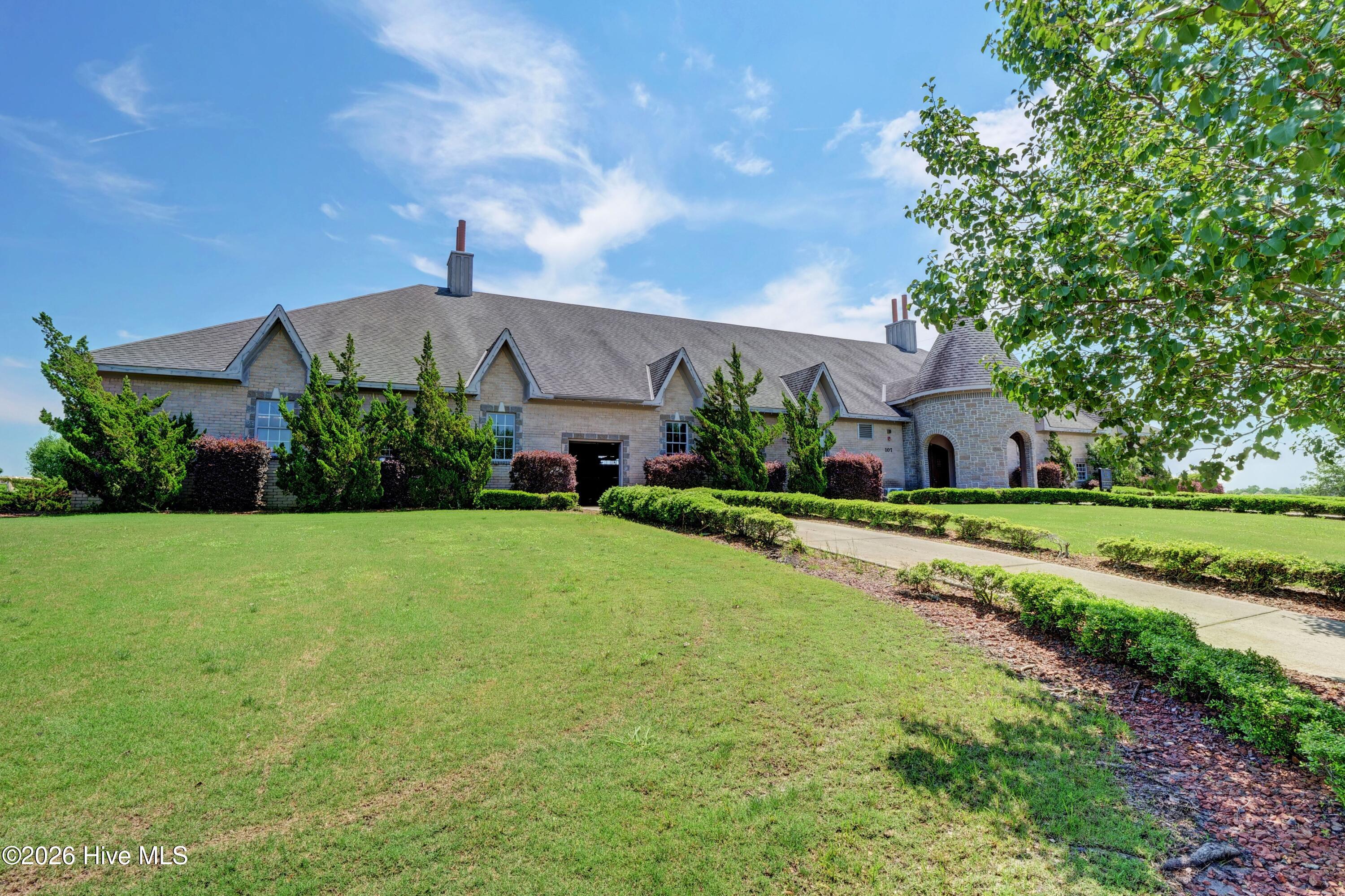 100567268 | Photo 58