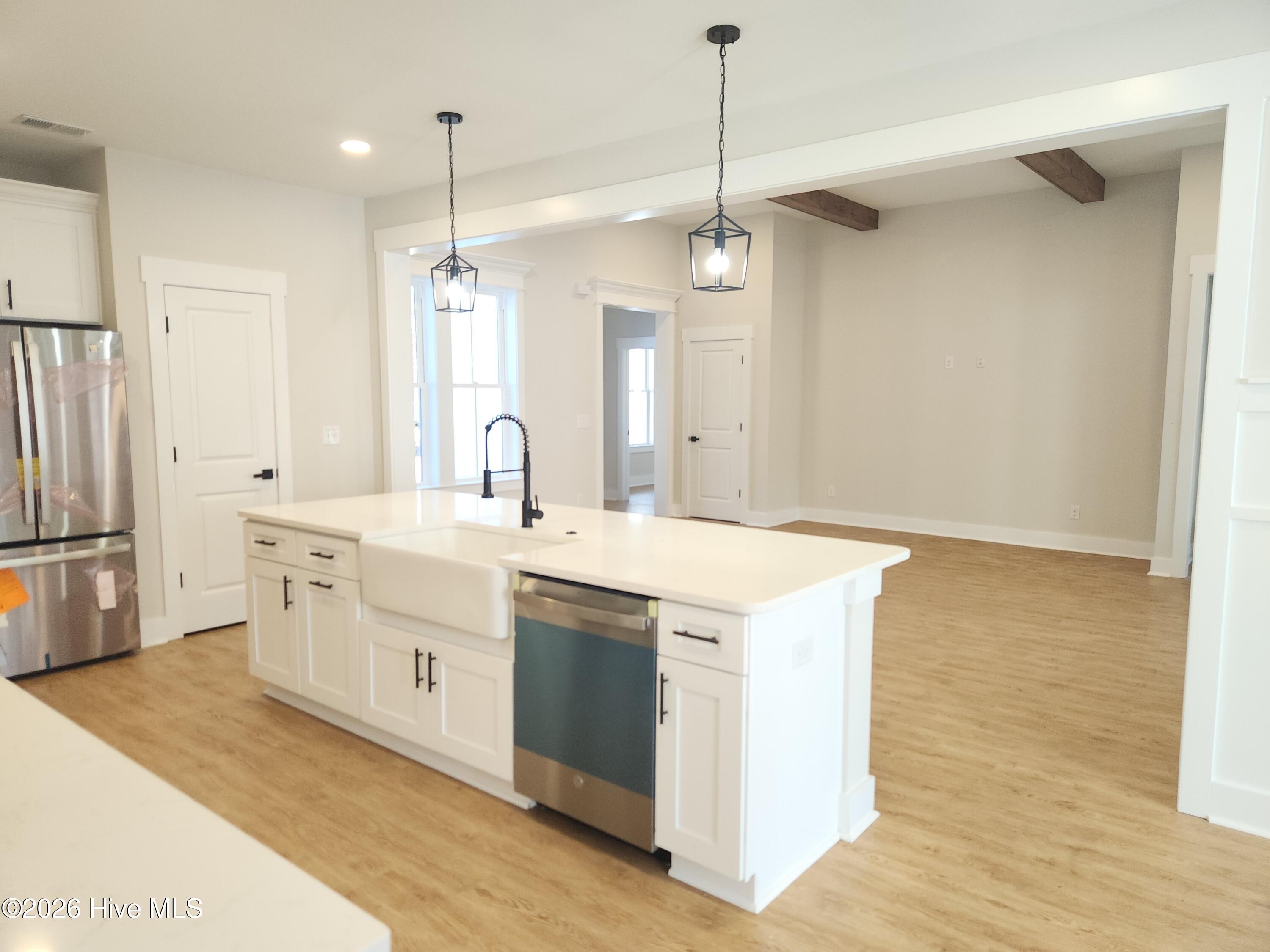 100559285 | Photo 20