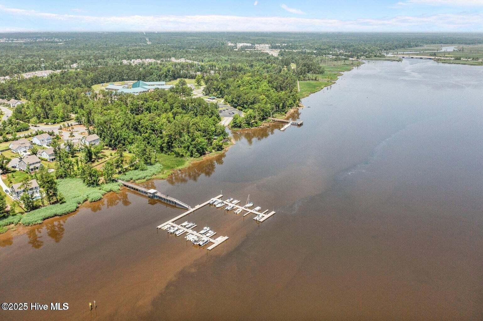 100543614 | Photo 41