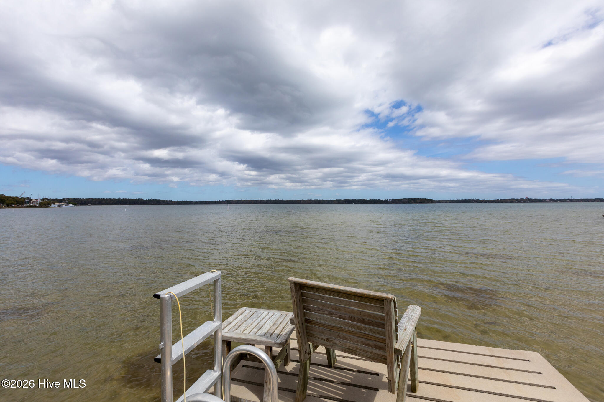 100565718 | Photo 59