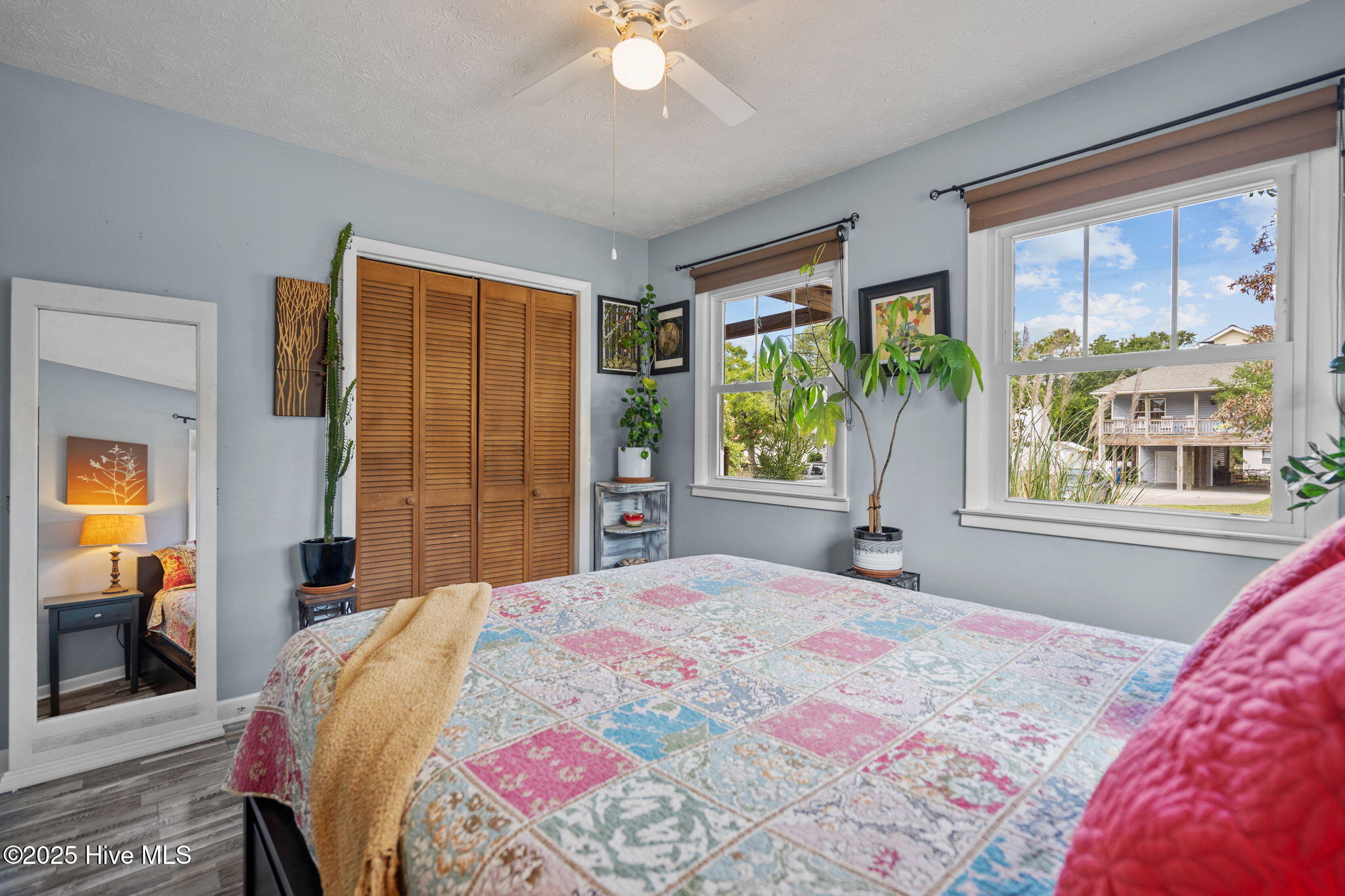 100522385 | Photo 19